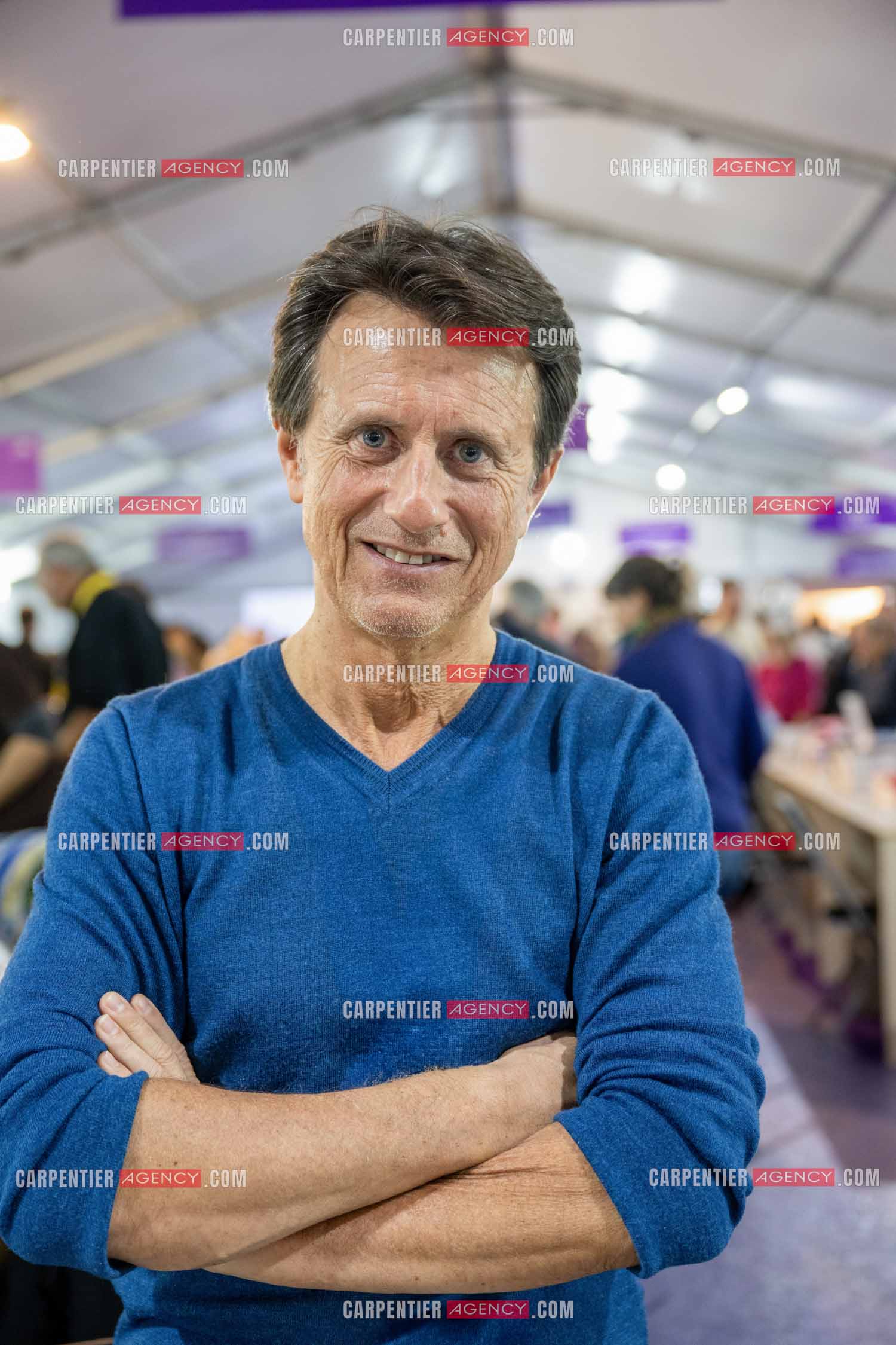 Salon du livre 2024 place des Armes à Toulon. L'animateur Vincent Perrot présente son livre “BRIGITTE BARDOT“ aux éditions La Martinière.   ( Exclusif )