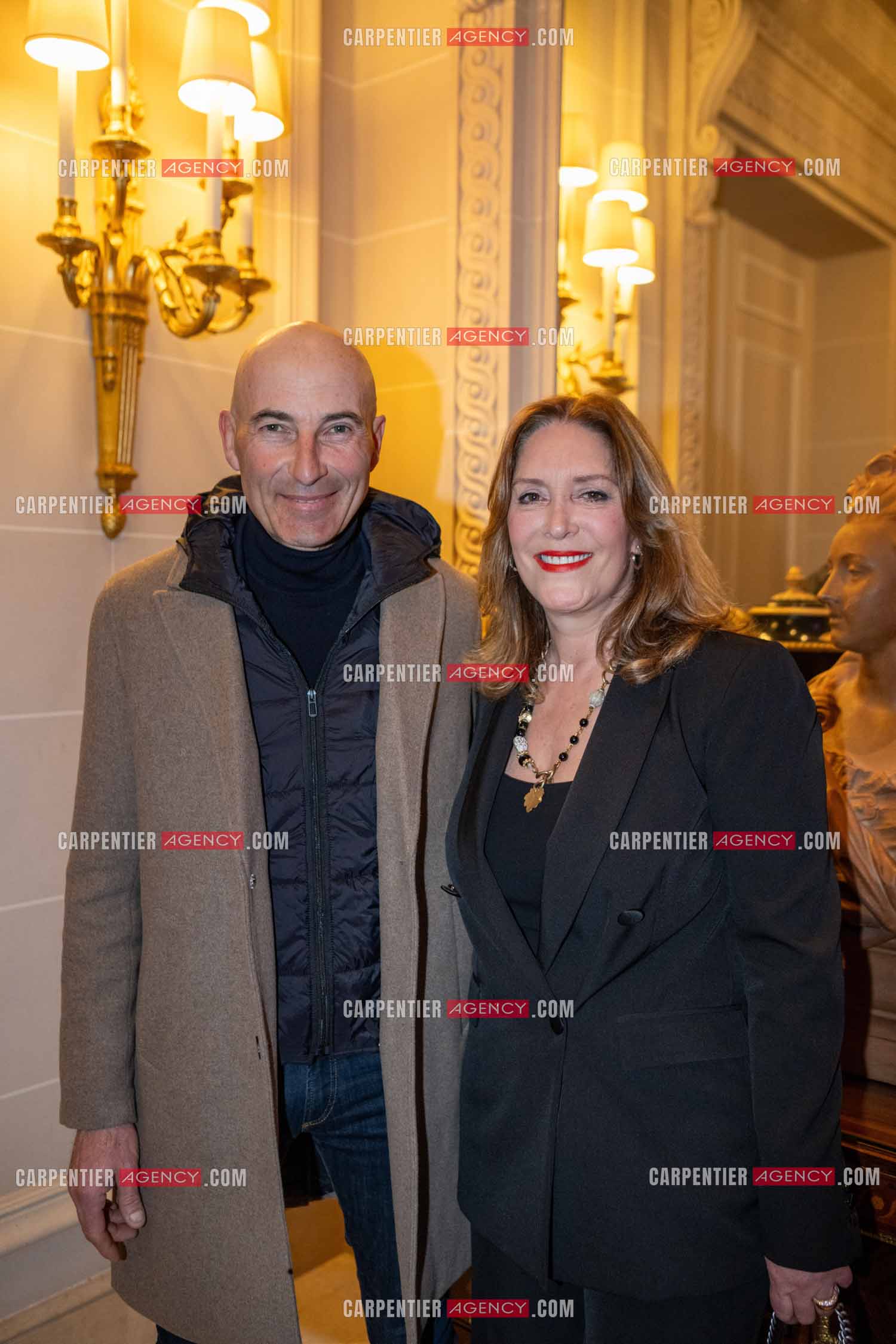 Soirée de Gala des Stéthos d'Or 2024 à l'Hôtel George V à Paris le 18 Mars 2024. Les humoristes Nicolas Canteloup et Sandrine Alexi.