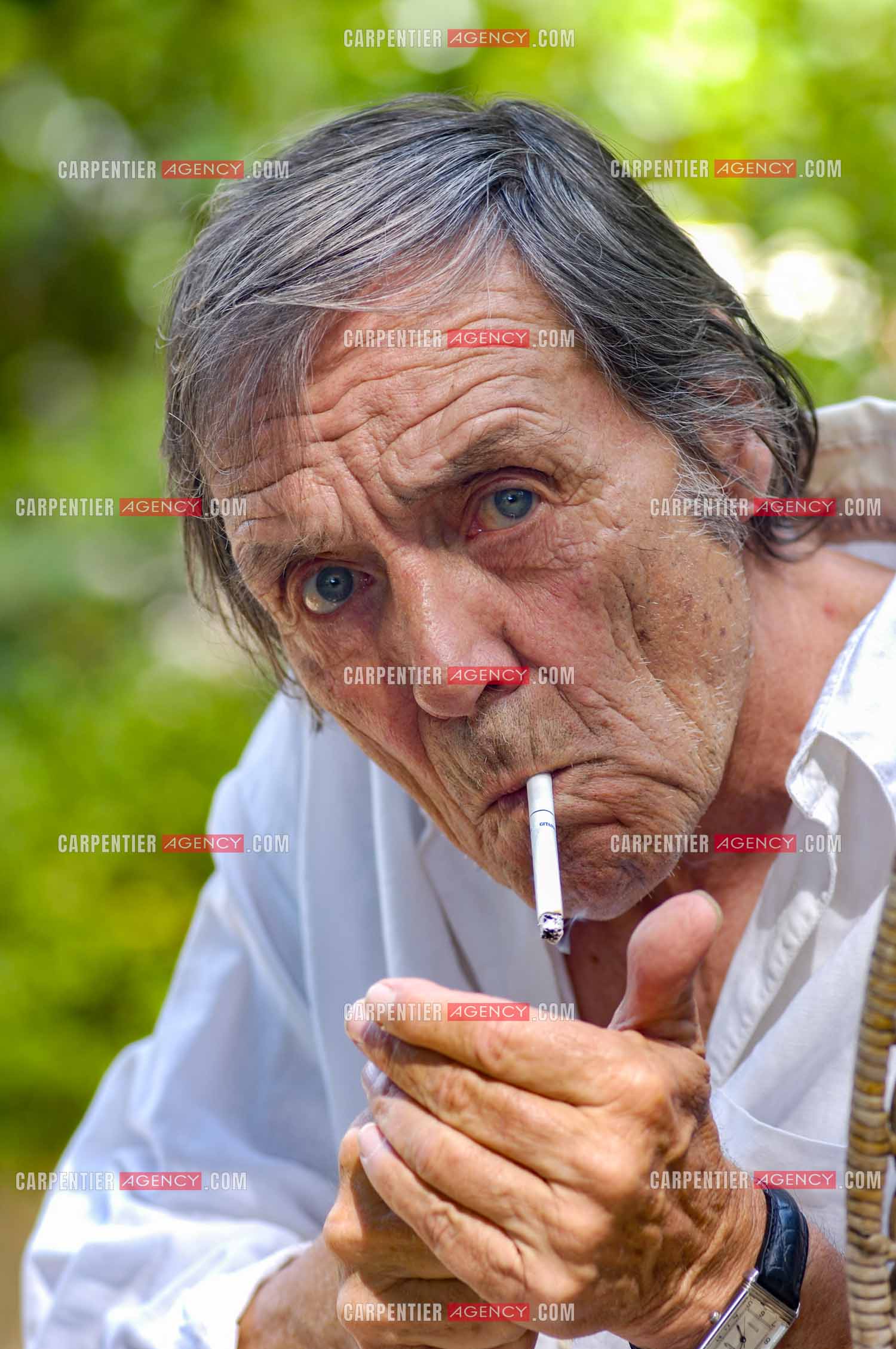 Le chanteur François Deguelt chez lui dans le sud de la France.  ( Exclusif )