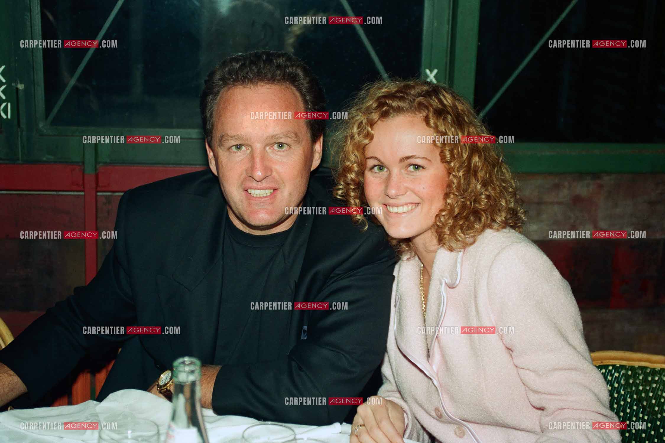 Laeticia Boudou et son père André Boudou dans un restaurant parisien.    ( Exclusif )