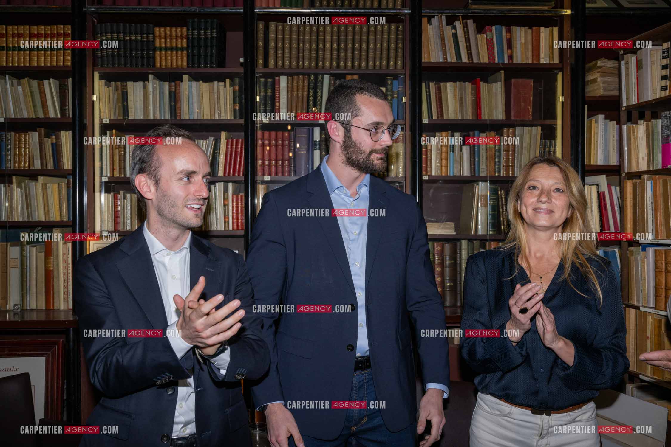 Louis Sarkozy dédicace son livre “NAPOLÉON BONAPARTE L'empire des livres“ aux éditions Passés/Composés à la librairie des Arcenaulx à Marseille. Aux côtés de Louis Sarkozy, Ludovic perney et Sabine bernarcosni. ( Exclusif )