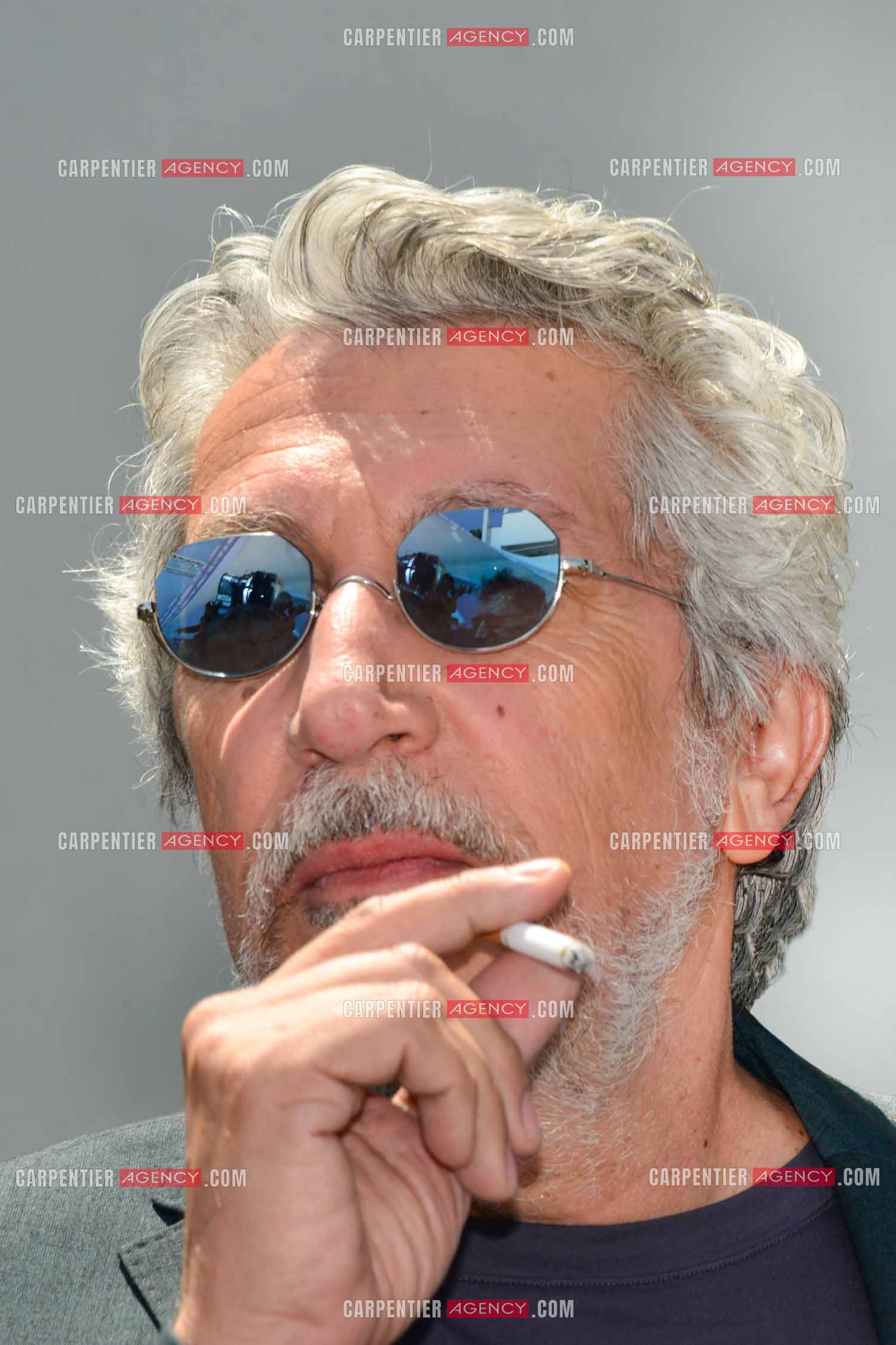 Festival de Cannes 2022. 75e édition, du 17 au 28 mai 2022 au Palais des festivals à Cannes. Alain Chabat assiste au photocall pour la projection du film “ Les causes de la Toux “.