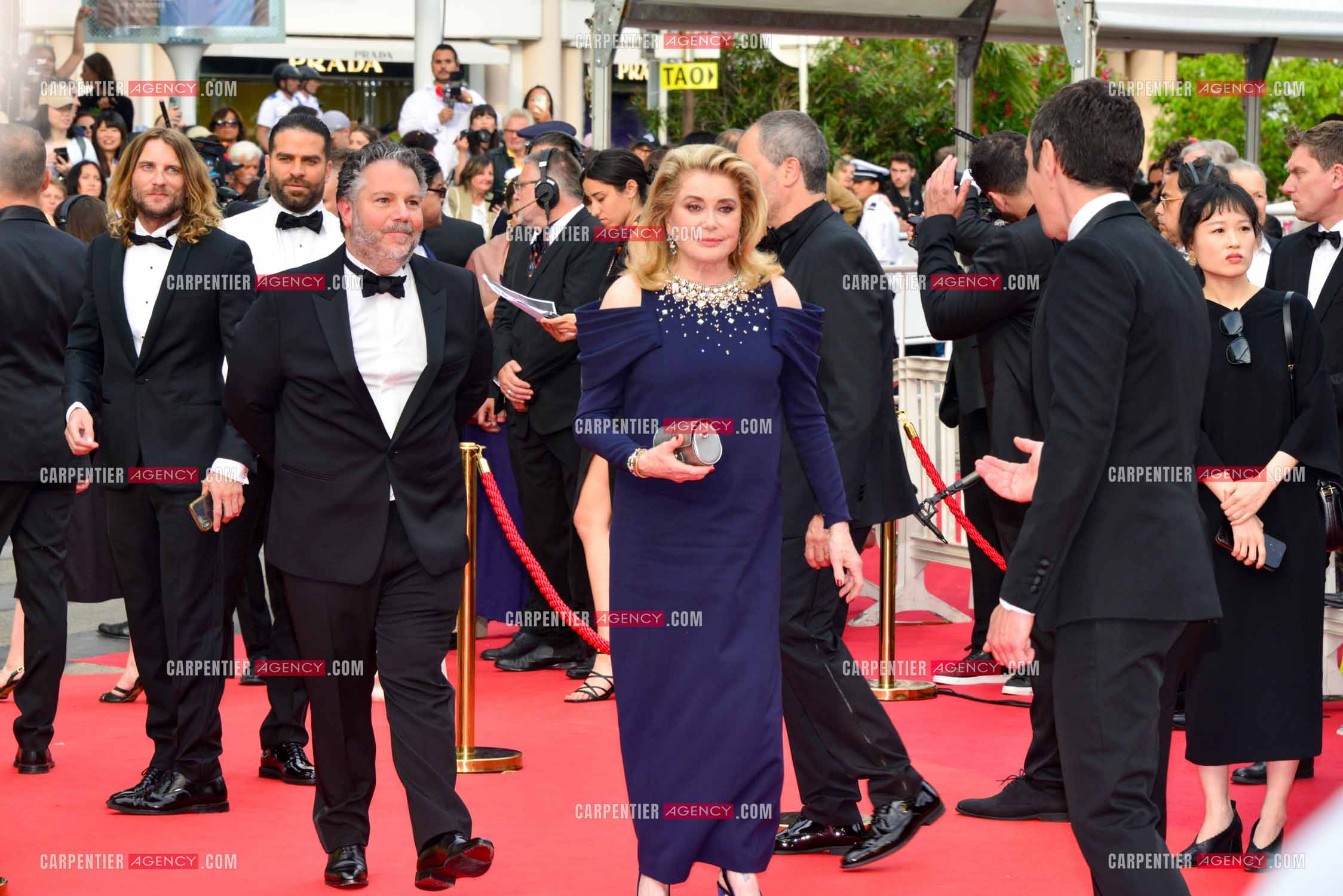 Festival de Cannes 2023. 76e édition, du 16 au 27 mai 2023 au Palais des festivals, à Cannes. L'actrice Catherine Deneuve assiste à la cérémonie d'ouverture et à la projection du film “ Jeanne du Barry “.
