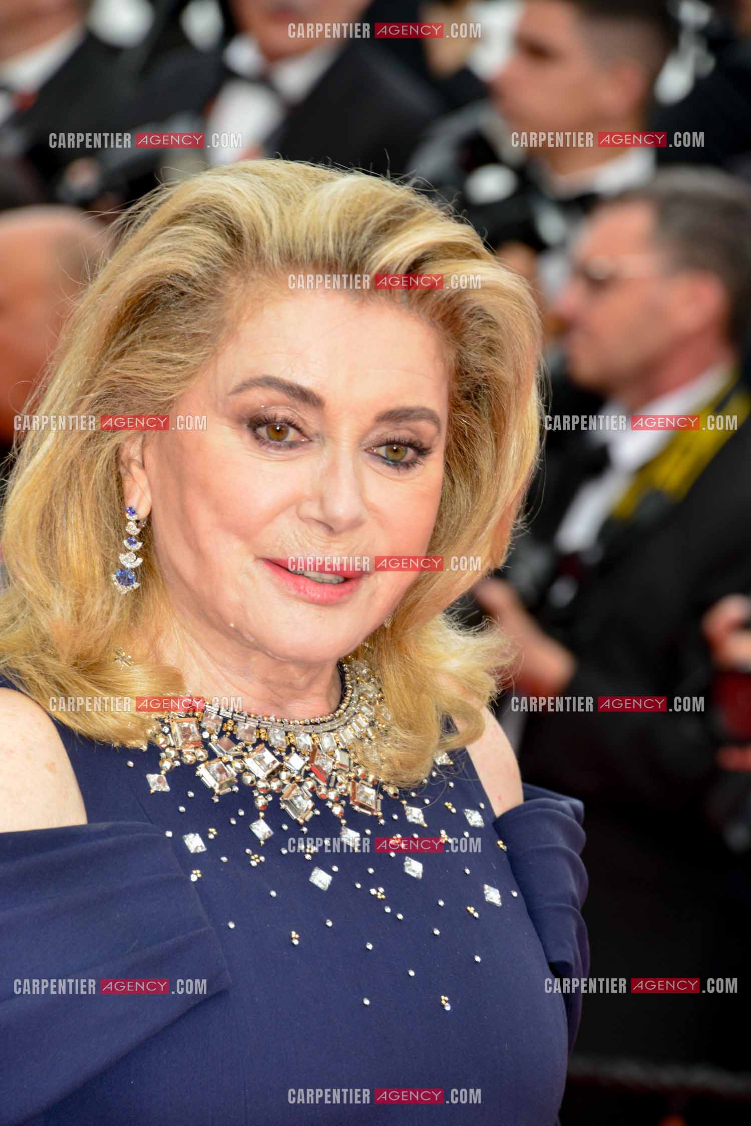 Festival de Cannes 2023. 76e édition, du 16 au 27 mai 2023 au Palais des festivals, à Cannes. L'actrice Catherine Deneuve assiste à la cérémonie d'ouverture et à la projection du film “ Jeanne du Barry “.
