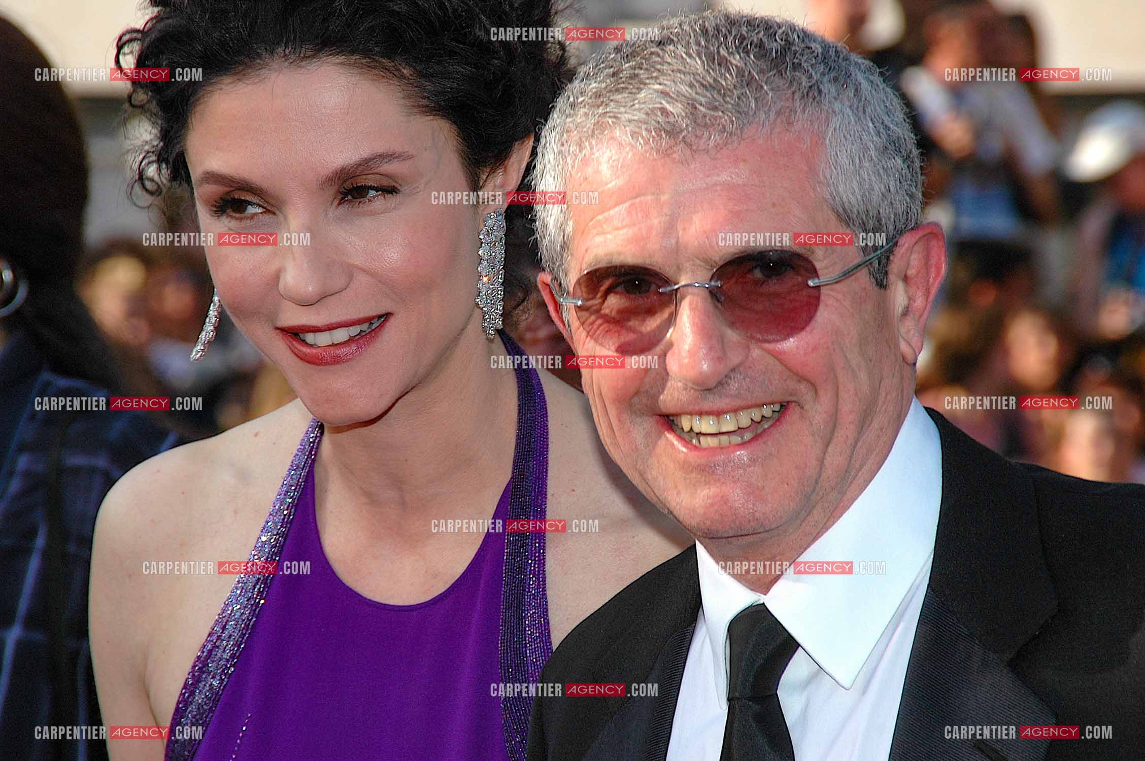 Festival de Cannes 2007. 60e édition du festival, du 16 au 27 mai 2007. Le réalisateur Claude Lelouch et son épouse Alessandra Martines assistent à la projection du film “ No Country for Old Men “.