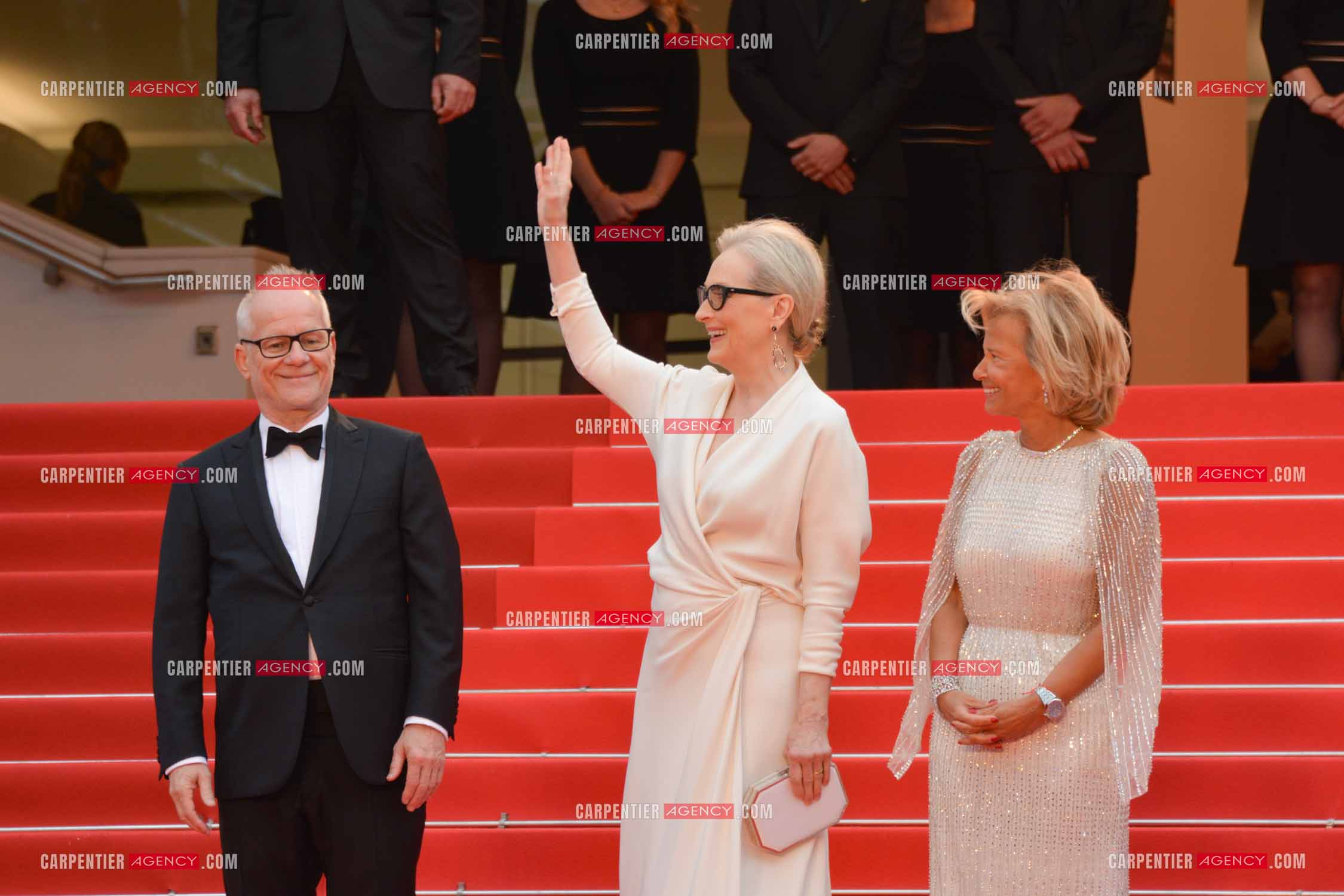 Ouverture du 77ème Festival de Cannes du 14 au 25 mai 2024. Le délégué général Thierry Fremaux, l'actrice américaine Meryl Streep et la présidente du Festival de Cannes Iris Knobloch sur le tapis rouge pour la cérémonie d’ouverture.