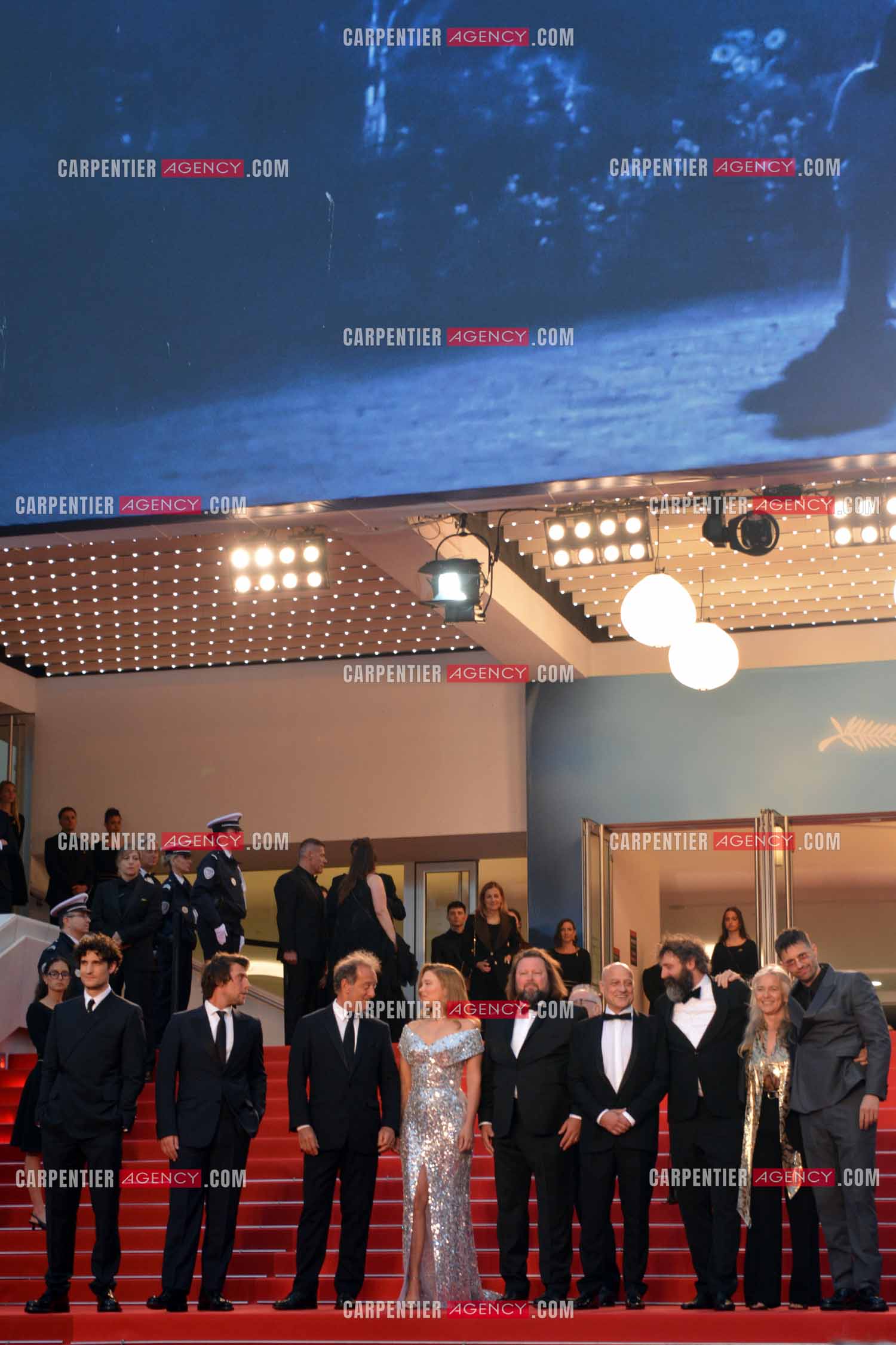Festival de Cannes 2024. 77e édition du 14 au 25 Mai 2024. Louis Garrel, Hugo Selignac, Vincent Lindon, Léa Seydoux, Manuel Guillot, guest, Quentin Dupieux, guest, Raphaël Quenard - Montée des marches du film “ Le deuxième acte “ pour la cérémonie d’ouverture.