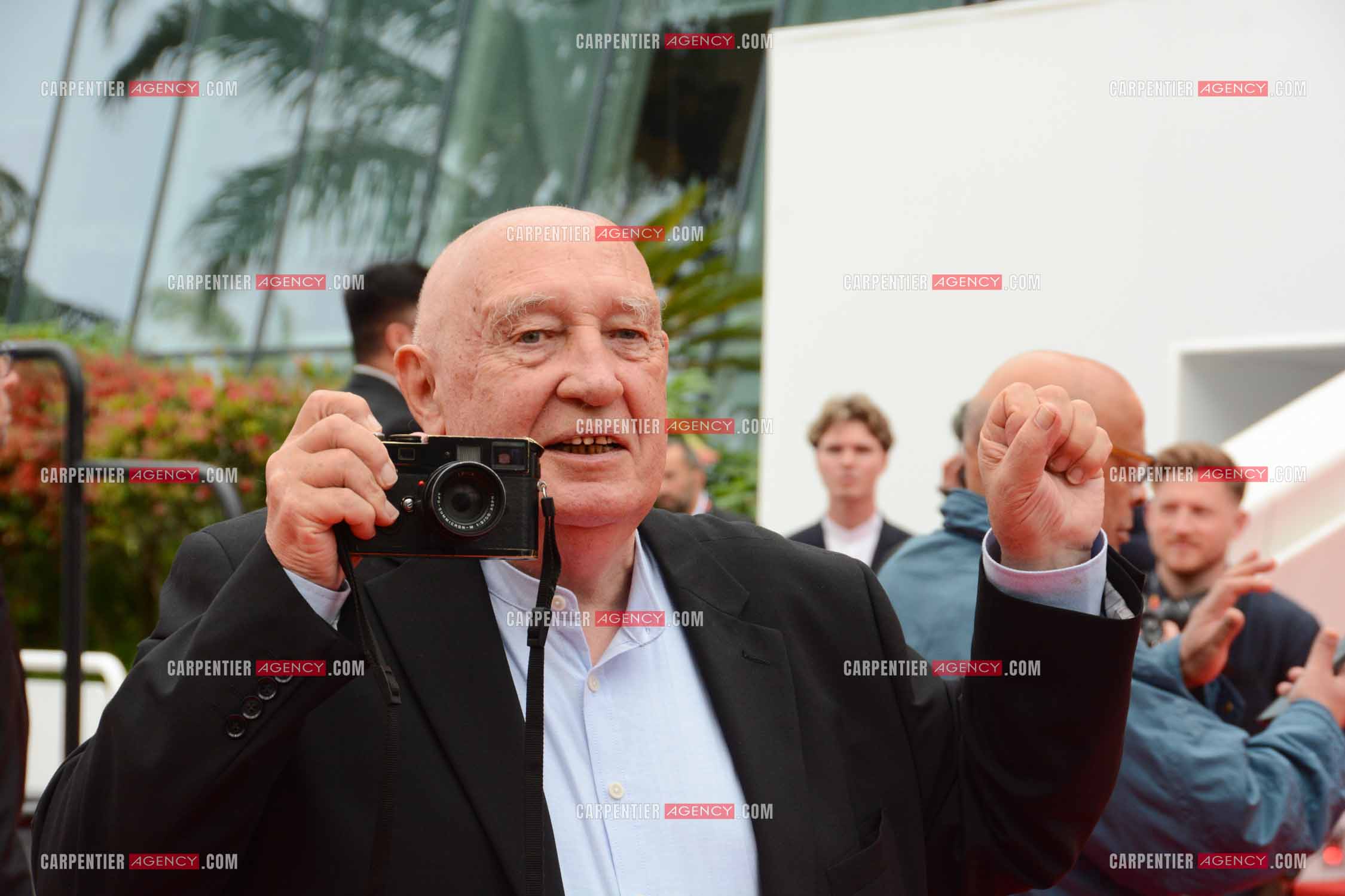 Festival de Cannes 2024. 77e édition du 14 au 25 Mai 2024. Le photographe Raymond Depardon - Montée des marches du film “ Diamant Brut “.