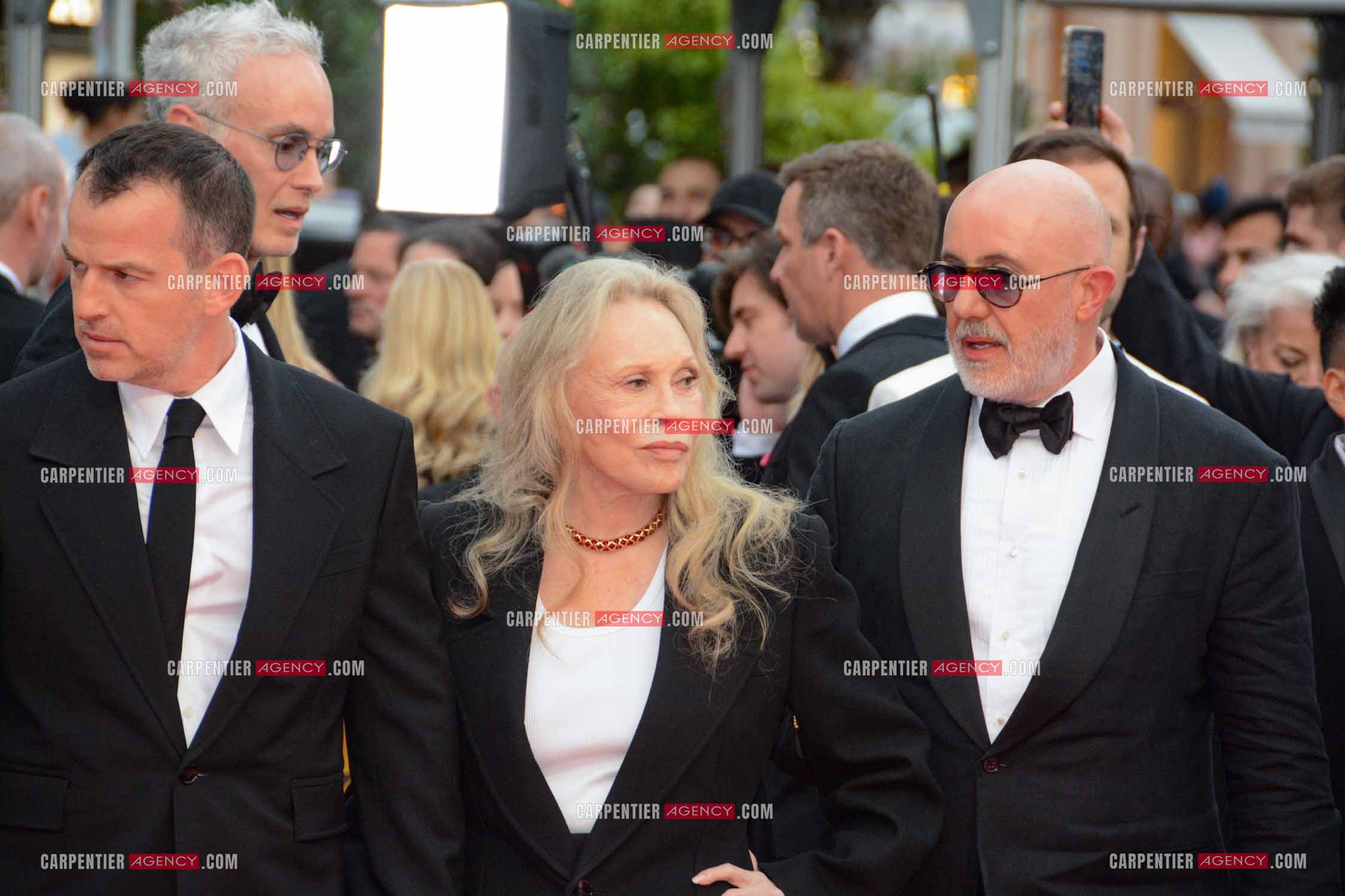 Festival de Cannes 2024. 77e édition du 14 au 25 Mai 2024. L'actrice américaine Faye Dunaway - Montée des marches “ FURIOSA “. Une saga de “ MAD MAX “.