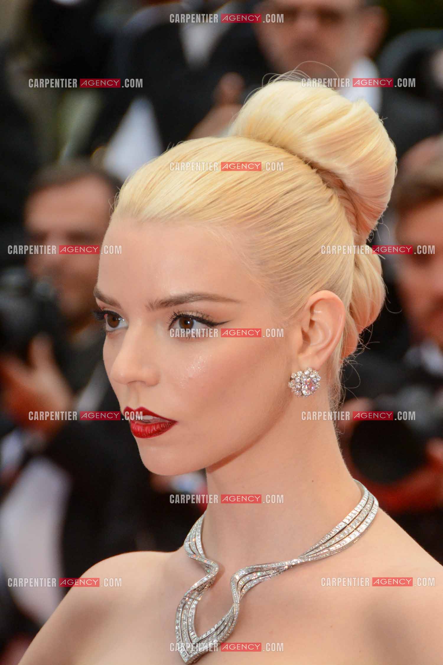 Festival de Cannes 2024. 77e édition du 14 au 25 Mai 2024. L'actrice américaine Anya Taylor-Joy - Montée des marches “ FURIOSA “. Une saga de “ MAD MAX “.