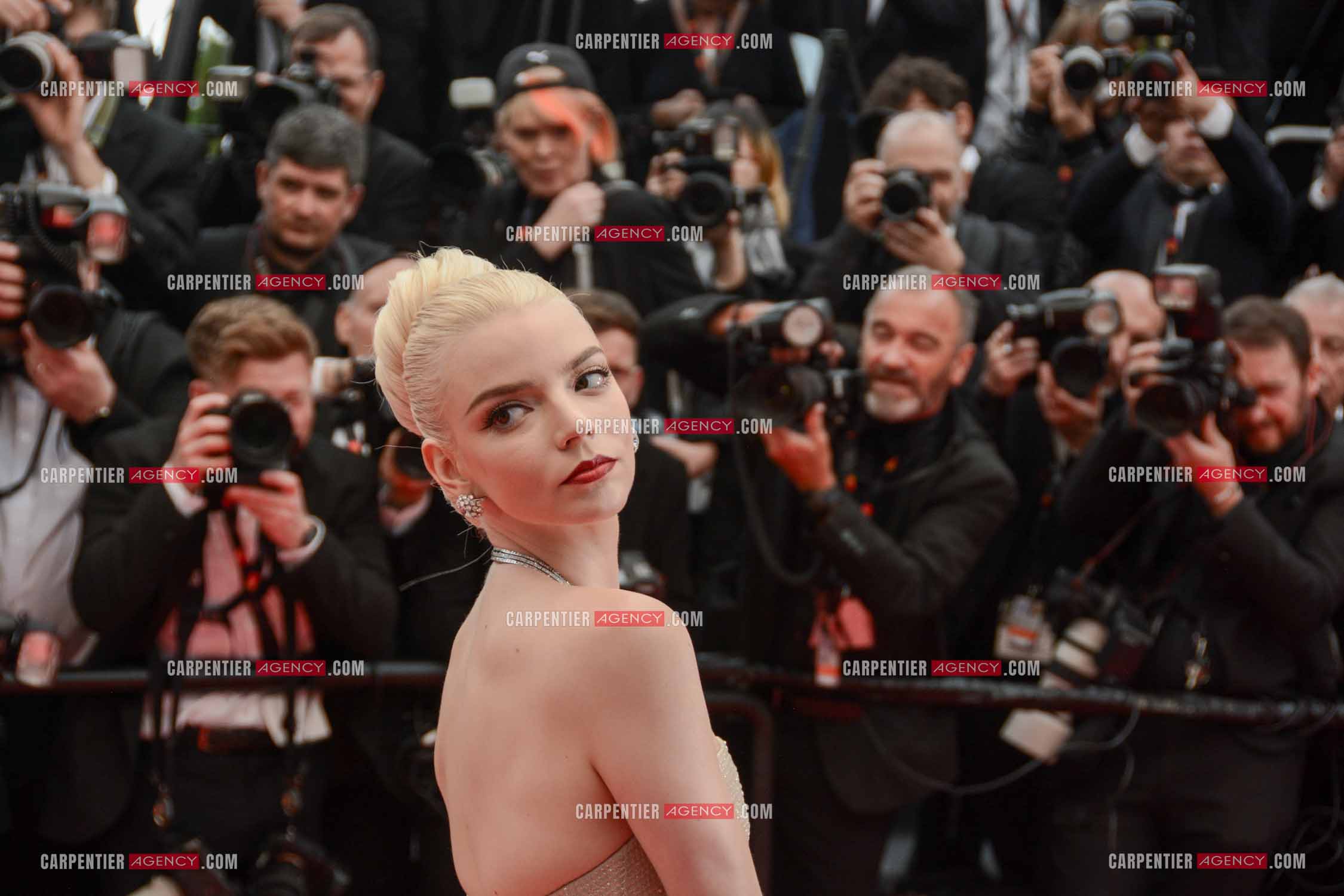 Festival de Cannes 2024. 77e édition du 14 au 25 Mai 2024. L'actrice américaine Anya Taylor-Joy - Montée des marches “ FURIOSA “. Une saga de “ MAD MAX “.