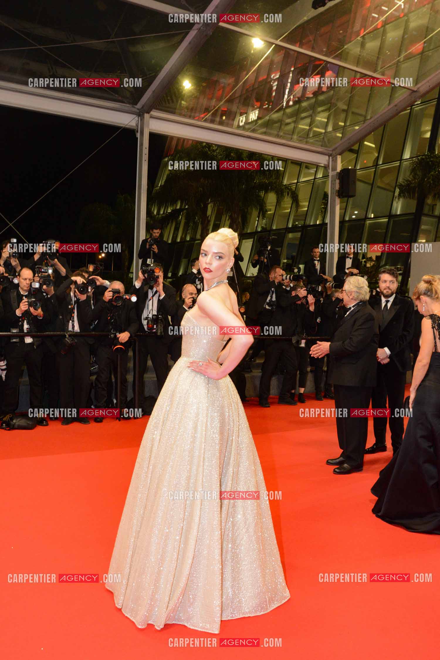Festival de Cannes 2024. 77e édition du 14 au 25 Mai 2024. L'actrice américaine Anya Taylor-Joy - Montée des marches “ FURIOSA “. Une saga de “ MAD MAX “.