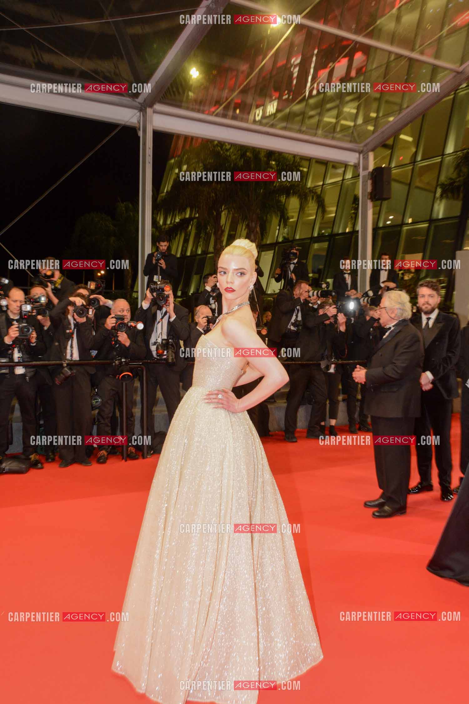 Festival de Cannes 2024. 77e édition du 14 au 25 Mai 2024. L'actrice américaine Anya Taylor-Joy - Montée des marches “ FURIOSA “. Une saga de “ MAD MAX “.