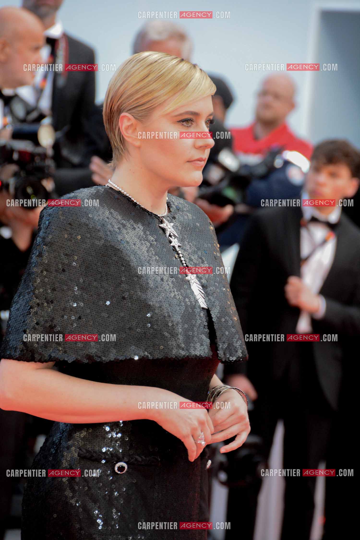 Festival de Cannes 2024. 77e édition du 14 au 25 Mai 2024. Montée des marches du film “ Megalopolis “. L'actrice Greta Gerwig.