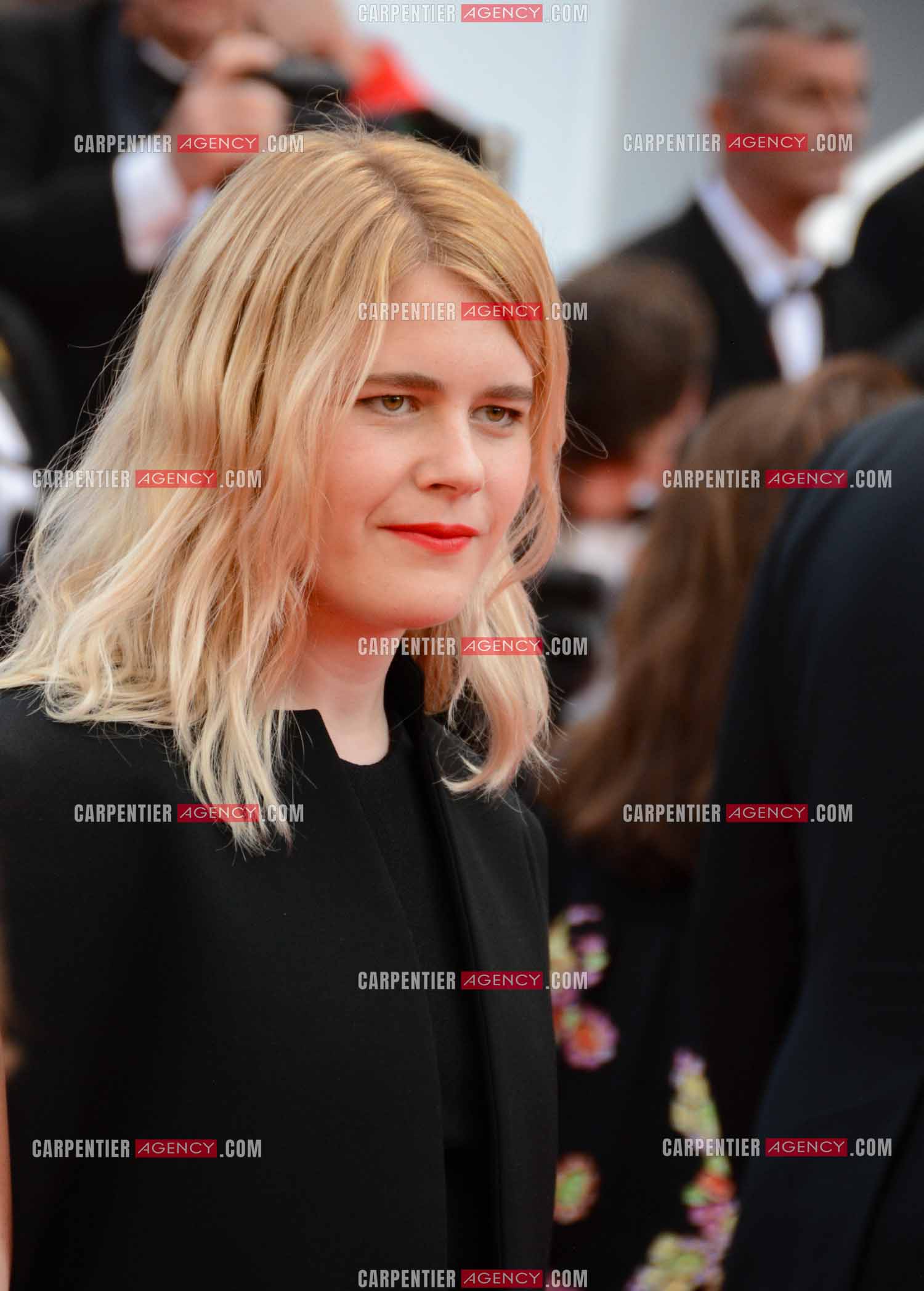 Festival de Cannes 2024. 77e édition du 14 au 25 Mai 2024. Montée des marches du film “ Megalopolis “. L'actrice Zaho de Sagazan.