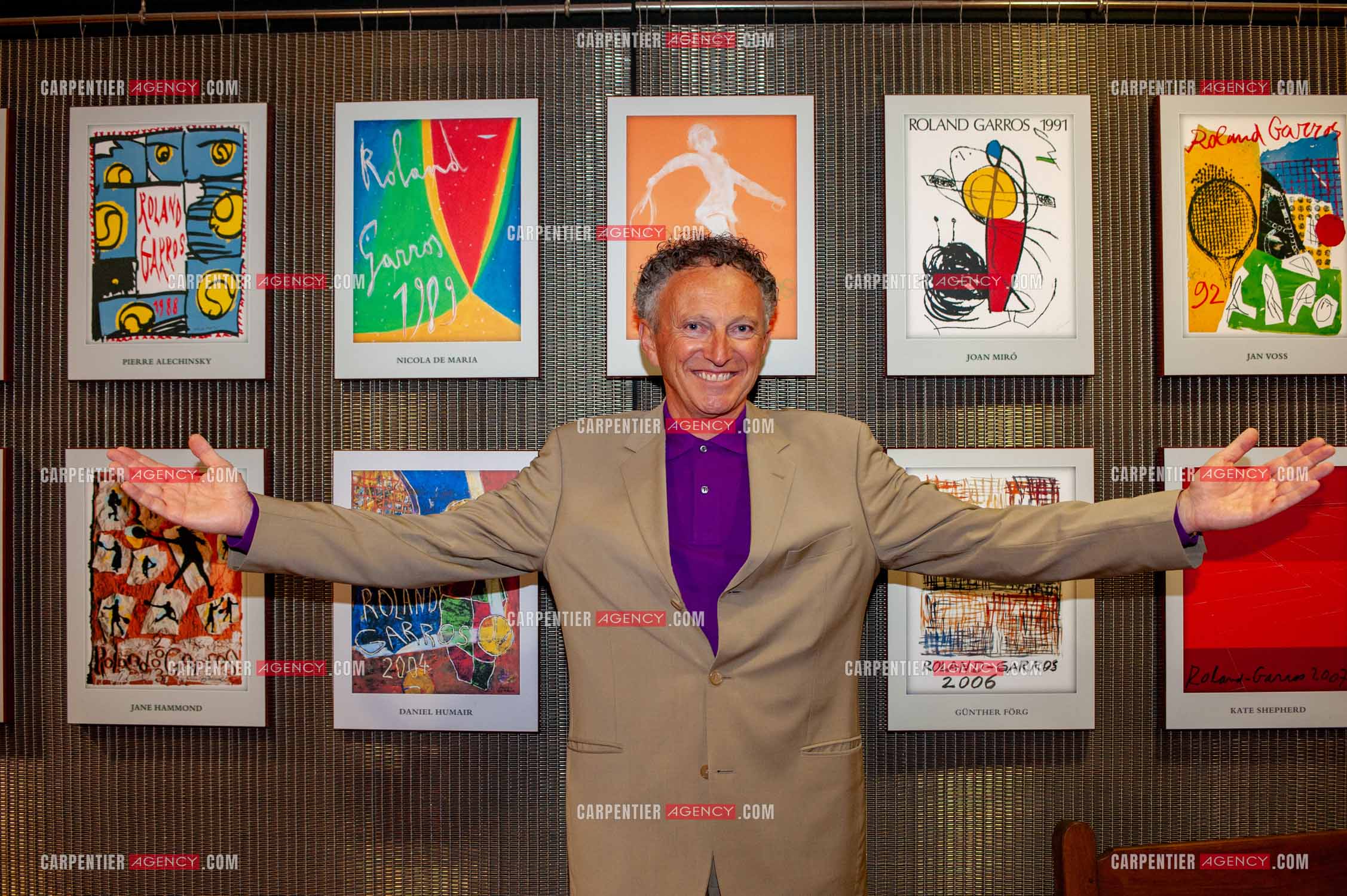 Le journaliste Nelson Monfort à Roland-Garros.  ( Exclusif )