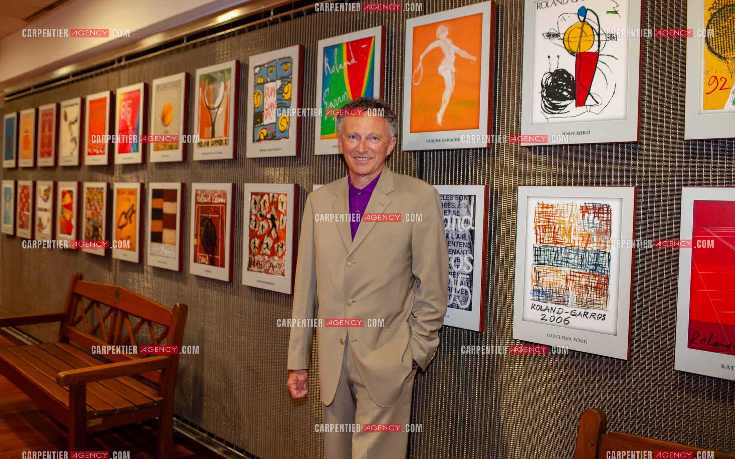 Le journaliste Nelson Monfort à Roland-Garros.  ( Exclusif )