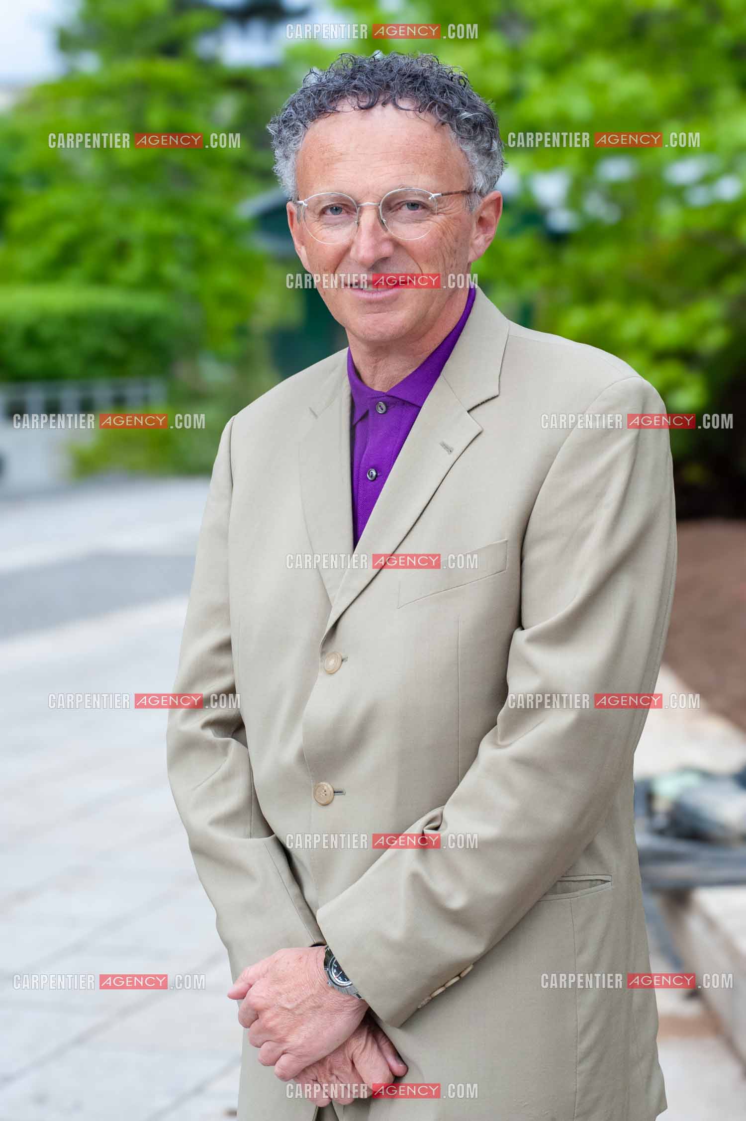 Le journaliste Nelson Monfort à Roland-Garros.  ( Exclusif )