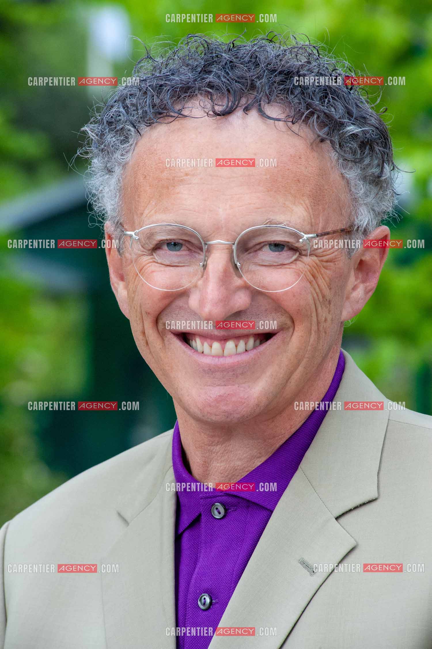 Le journaliste Nelson Monfort à Roland-Garros.  ( Exclusif )