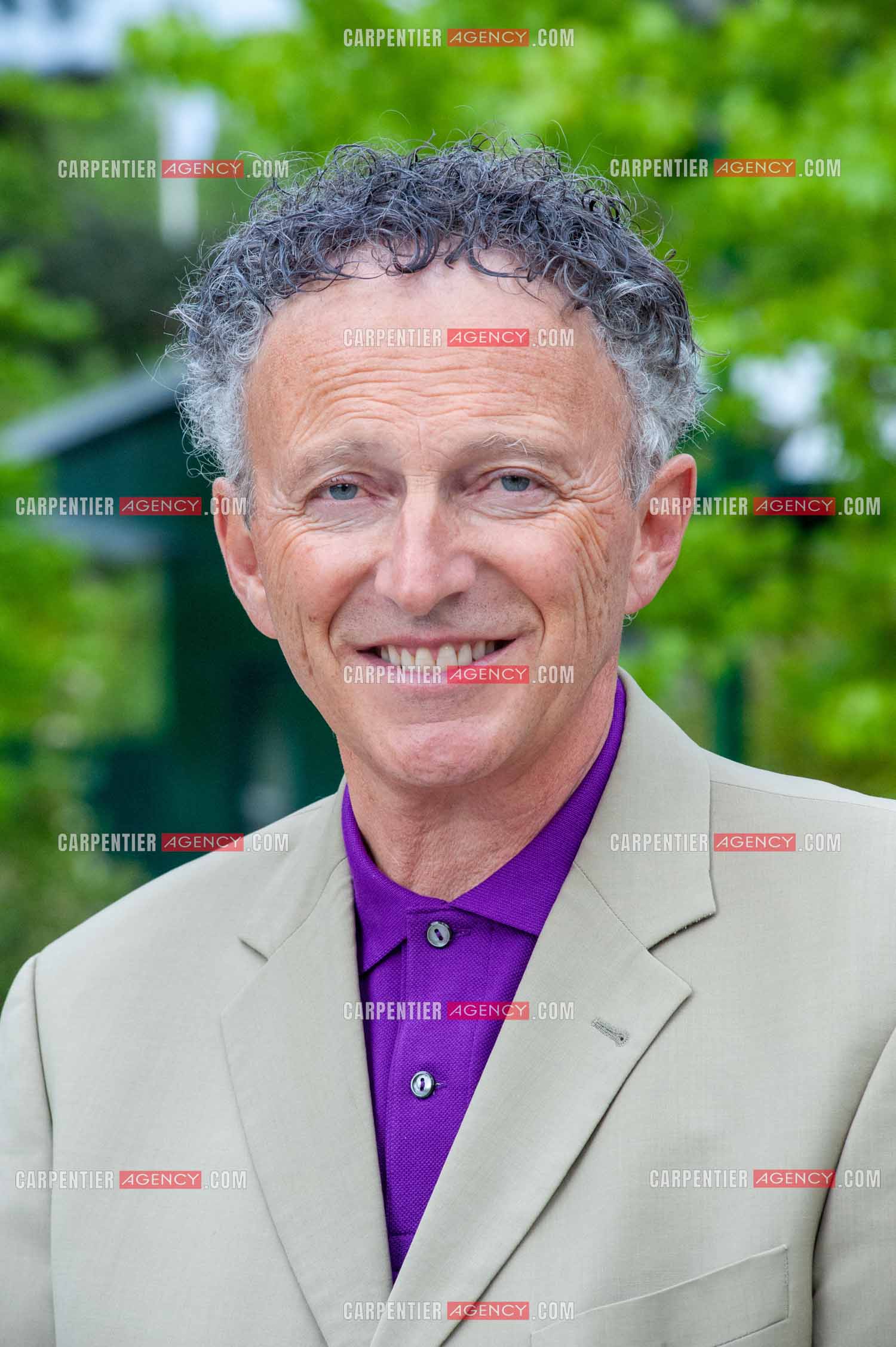 Le journaliste Nelson Monfort à Roland-Garros.  ( Exclusif )