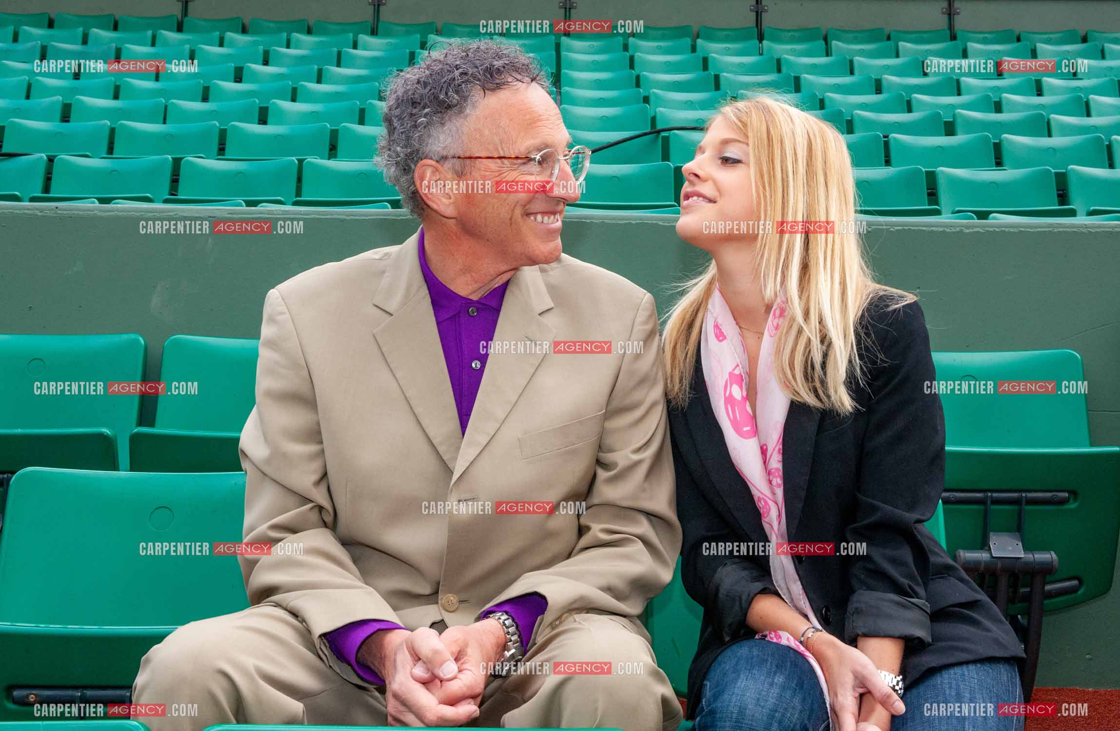 Le journaliste Nelson Monfort à Roland-Garros. Nelson et sa fille Victoria. ( Exclusif )