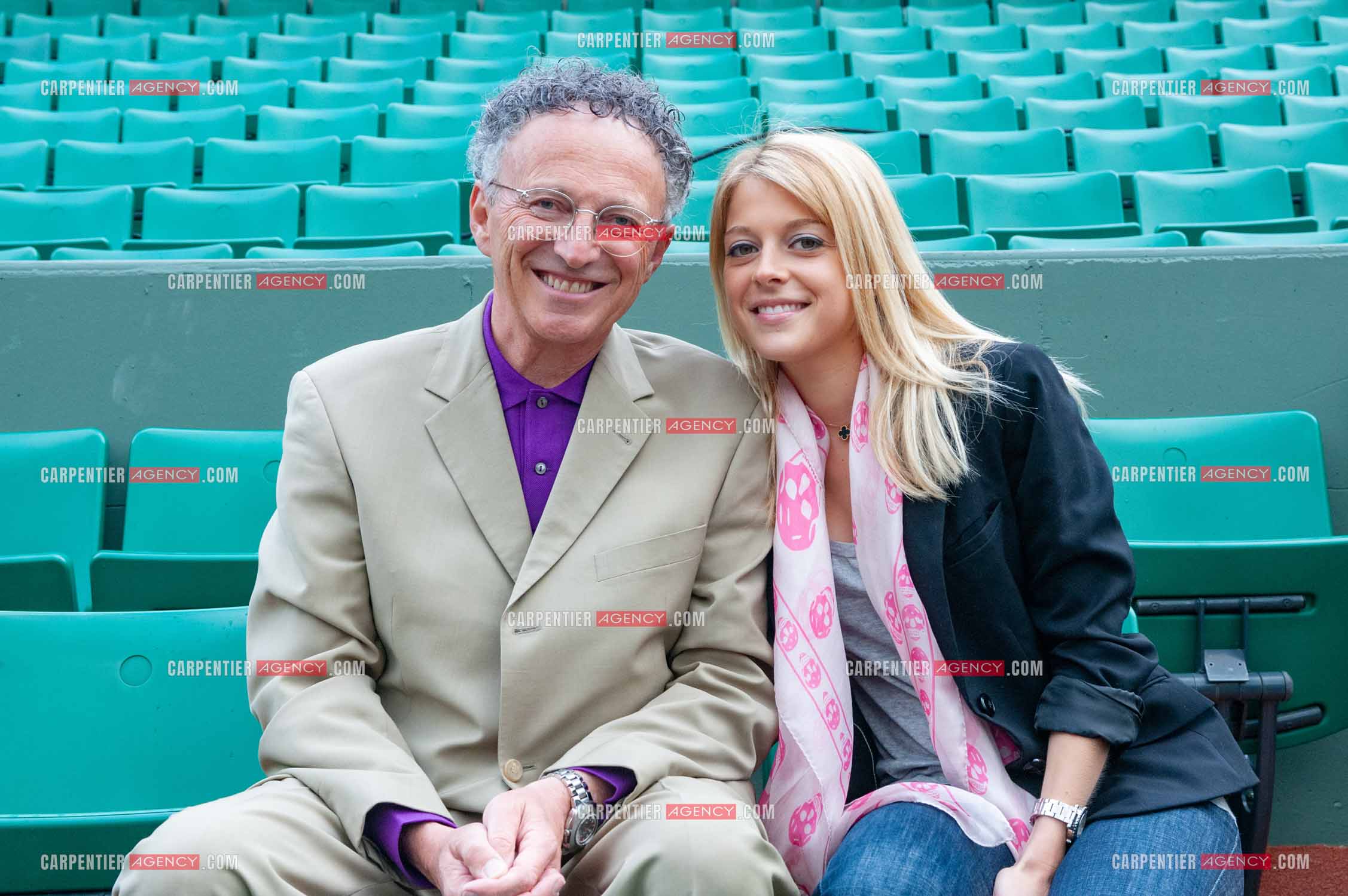 Le journaliste Nelson Monfort à Roland-Garros. Nelson et sa fille Victoria. ( Exclusif )