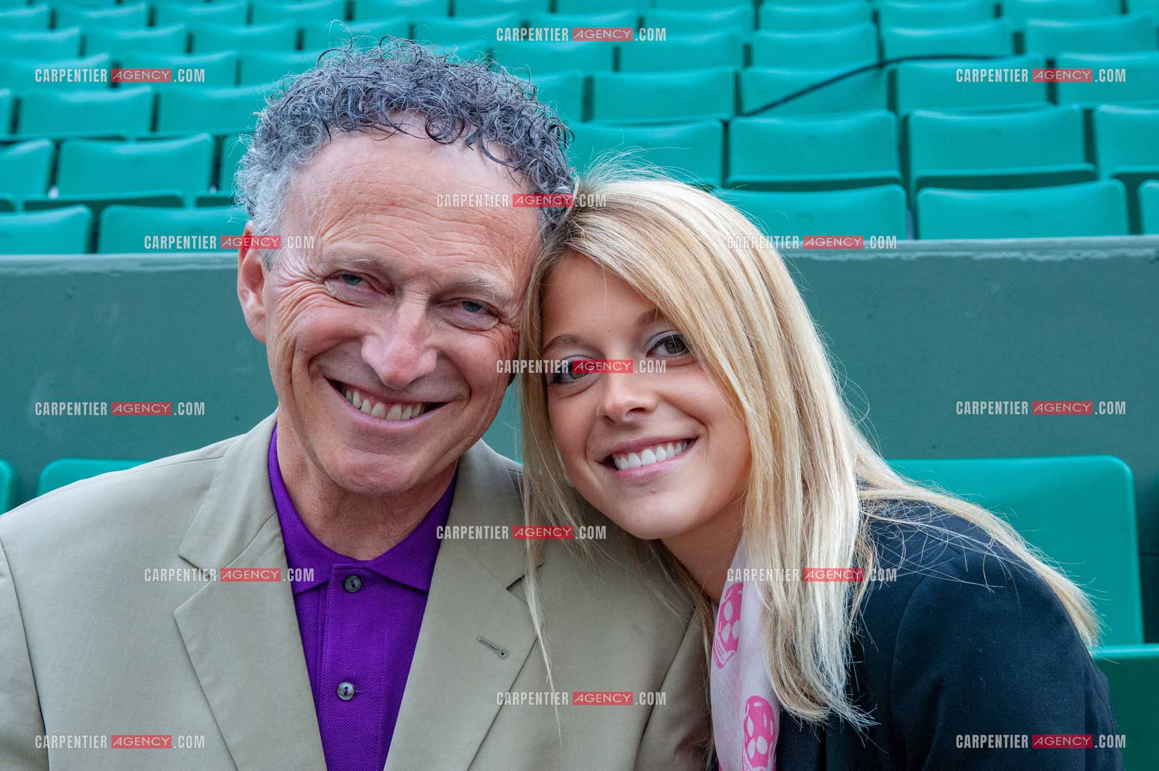 Le journaliste Nelson Monfort à Roland-Garros. Nelson et sa fille Victoria. ( Exclusif )