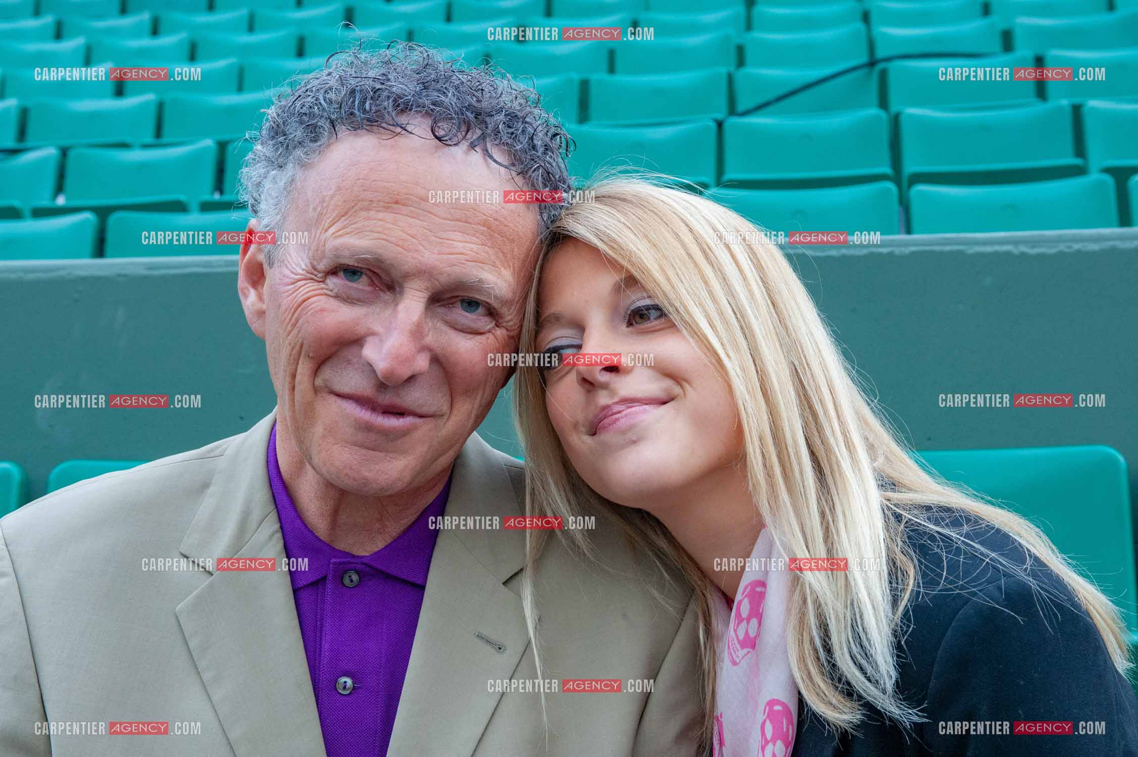 Le journaliste Nelson Monfort à Roland-Garros. Nelson et sa fille Victoria. ( Exclusif )