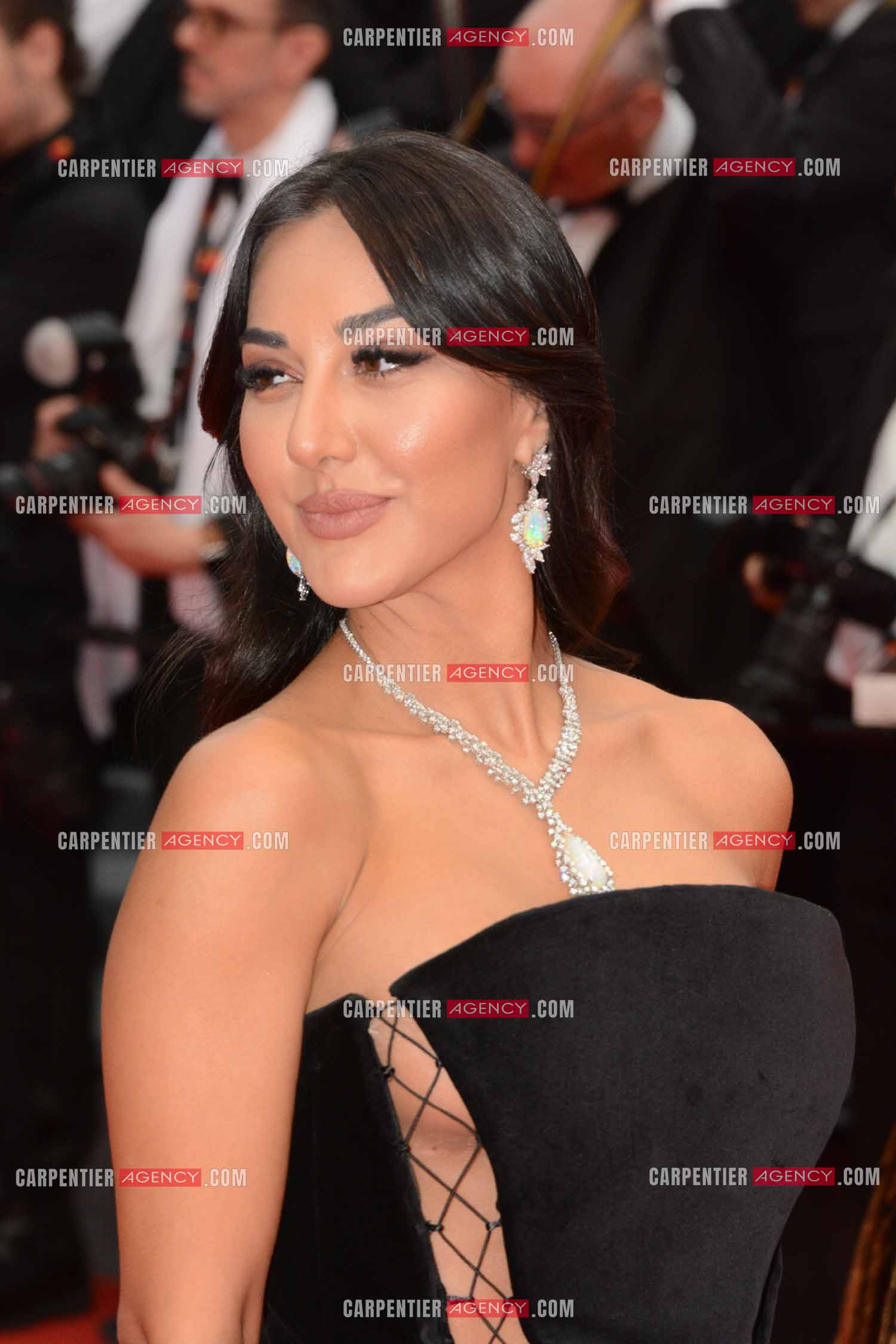 Ouverture du  77ème Festival de Cannes du 14 au 25 mai 2024. L'actrice iranienne Sadaf Taherian lors de la cérémonie d'ouverture.