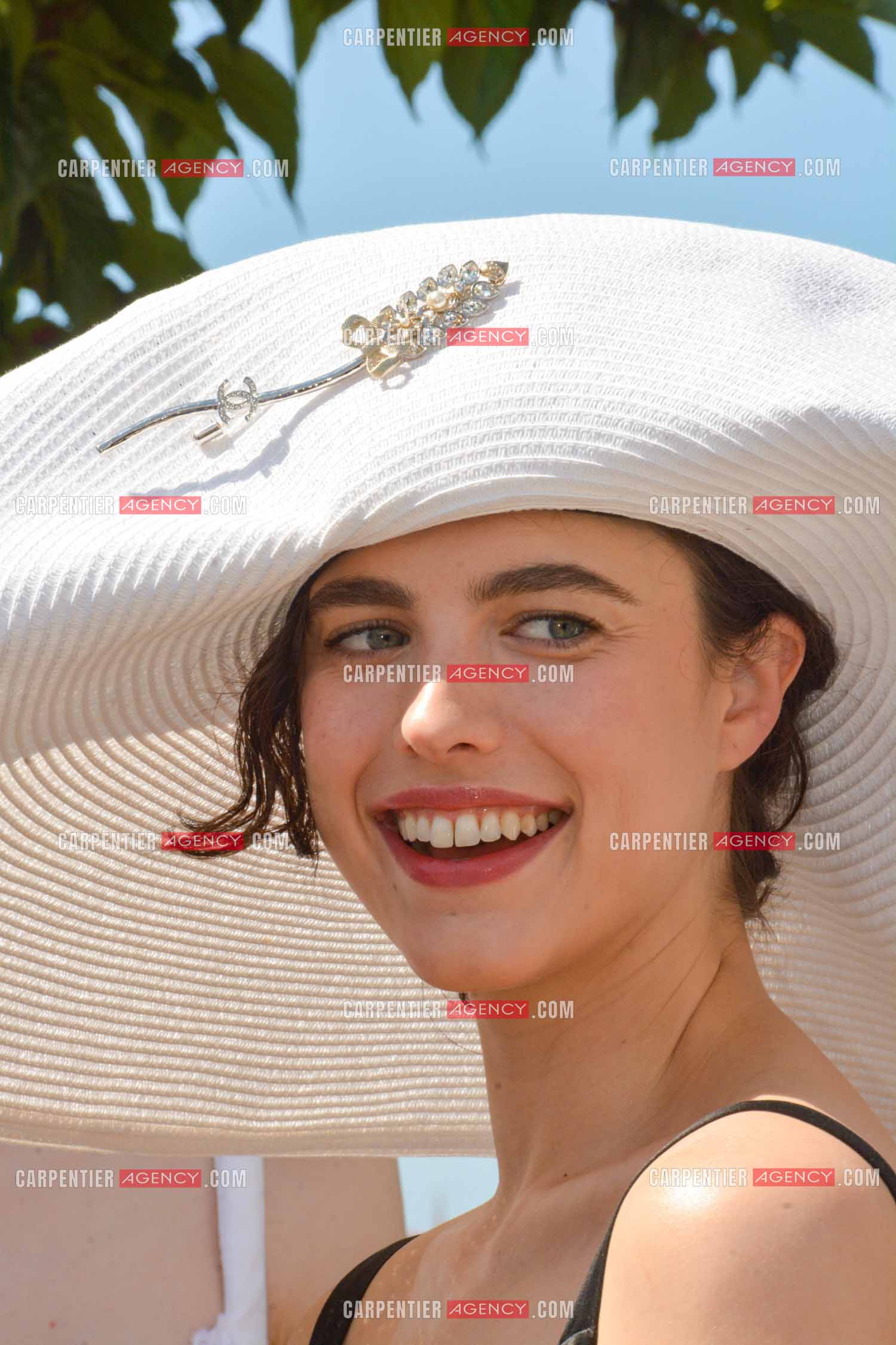 Festival de Cannes 2024. 77e édition du 14 au 25 Mai 2024. Photocall du film "Kinds of Kindness". L'actrice Margaret Qualley.