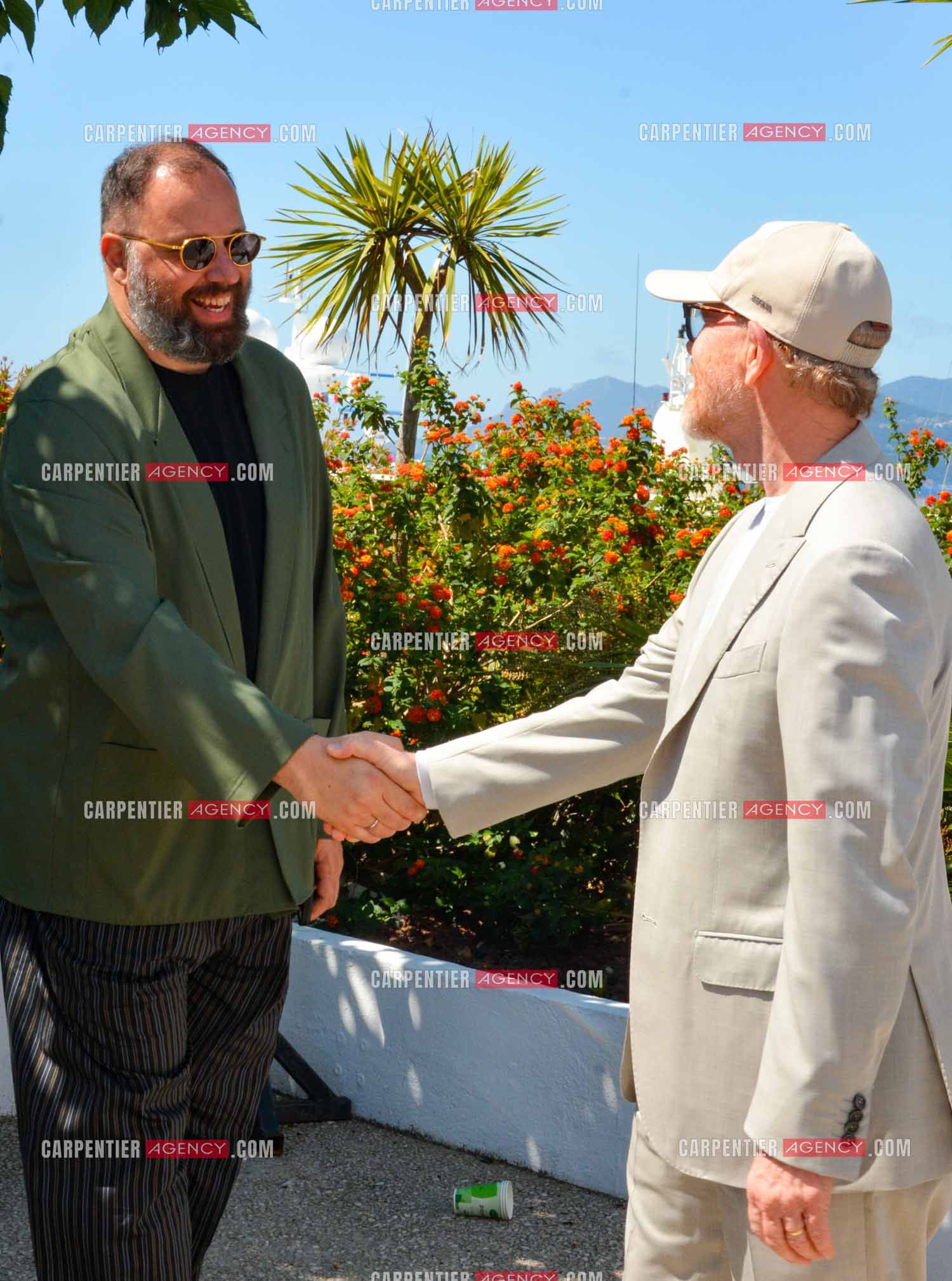 Festival de Cannes 2024. 77e édition du 14 au 25 Mai 2024.Photocall du film "Kinds of Kindness". Le réalisateur Grec Yorgos Lanthimos et le réalisateur américain Ron Howard.