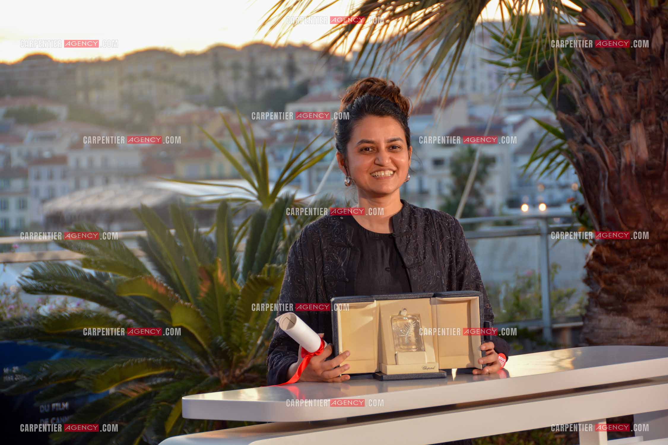 Clôture du  77ème Festival de Cannes et remises des Palmes d'or. La Réalisatrice et scénariste indienne Payal Kapadia pose pour le Grand Prix pour 'All We Imagine as Light' à la Palme D'Or Winners.