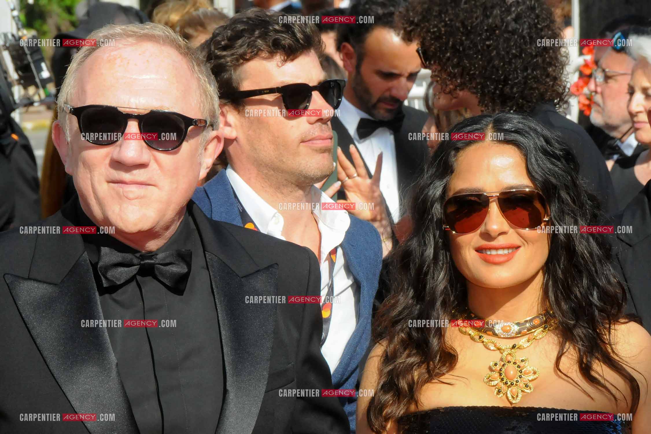 Ouverture du  77ème Festival de Cannes du 14 au 25 mai 2024. Montée des marches du film “ Emilia Perez “. L'actrice Salma Hayek et son mari François-Henri Pinault.
