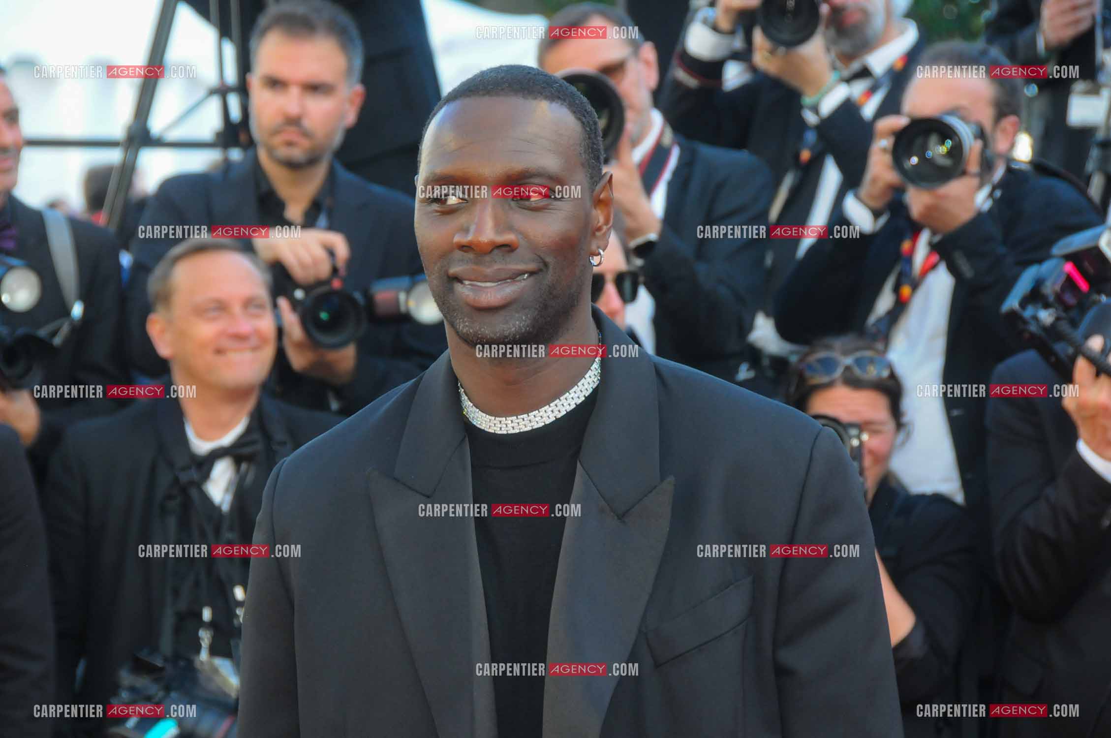 Ouverture du  77ème Festival de Cannes du 14 au 25 mai 2024. Montée des marches du film “ Emilia Perez “. Omar Sy.