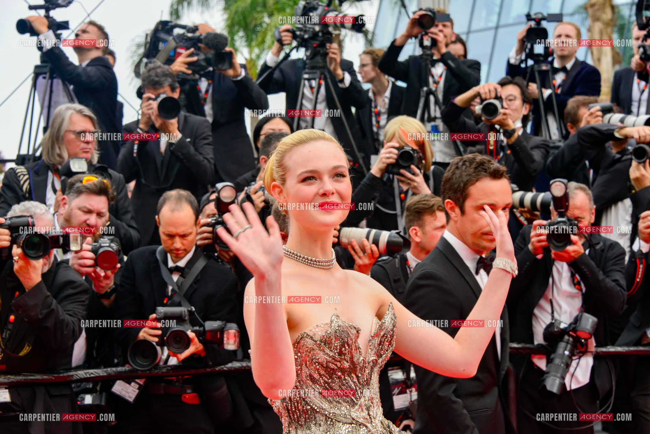 Festival de Cannes 2023. 76e édition, du 16 au 27 mai 2023 au Palais des festivals, à Cannes. L'actrice américaine elle Fanning assiste à la cérémonie d'ouverture et à la projection du film “ Jeanne du Barry “.