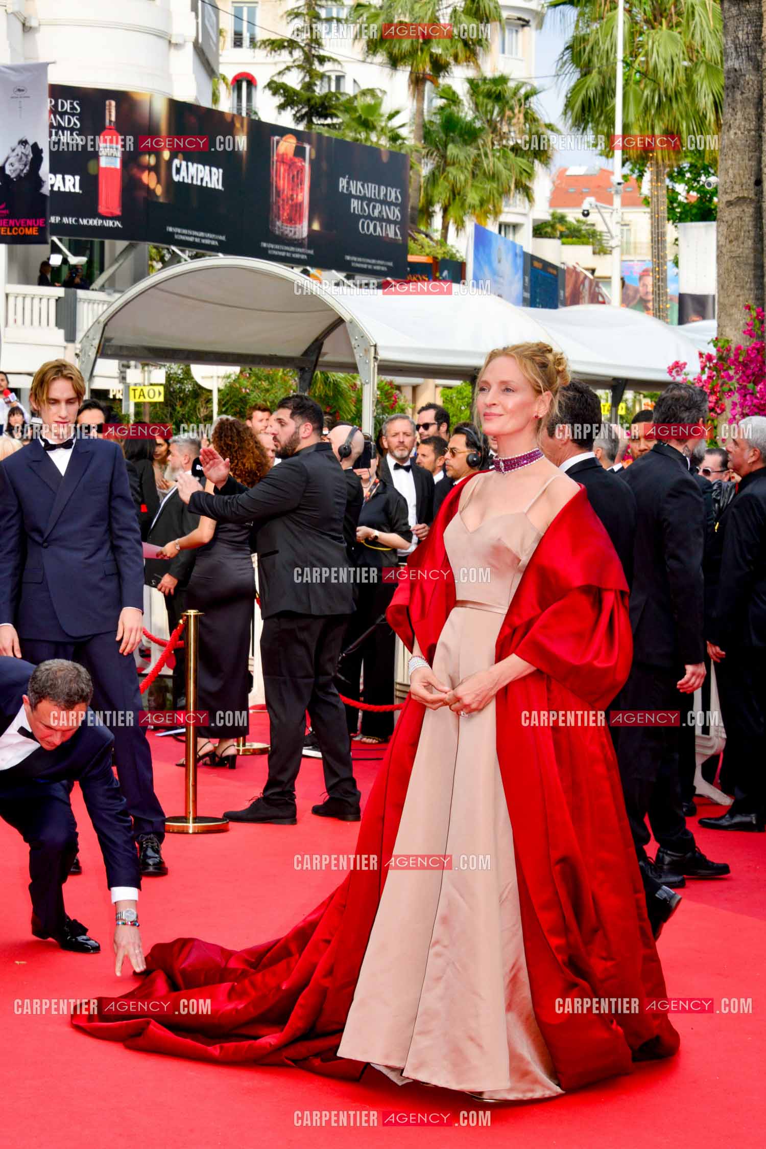 Festival de Cannes 2023. 76e édition, du 16 au 27 mai 2023 au Palais des festivals, à Cannes. L'actrice américaine Uma Thurman et son fils Thurman Hawke assistent à la cérémonie d'ouverture et à la projection du film “ Jeanne du Barry “.