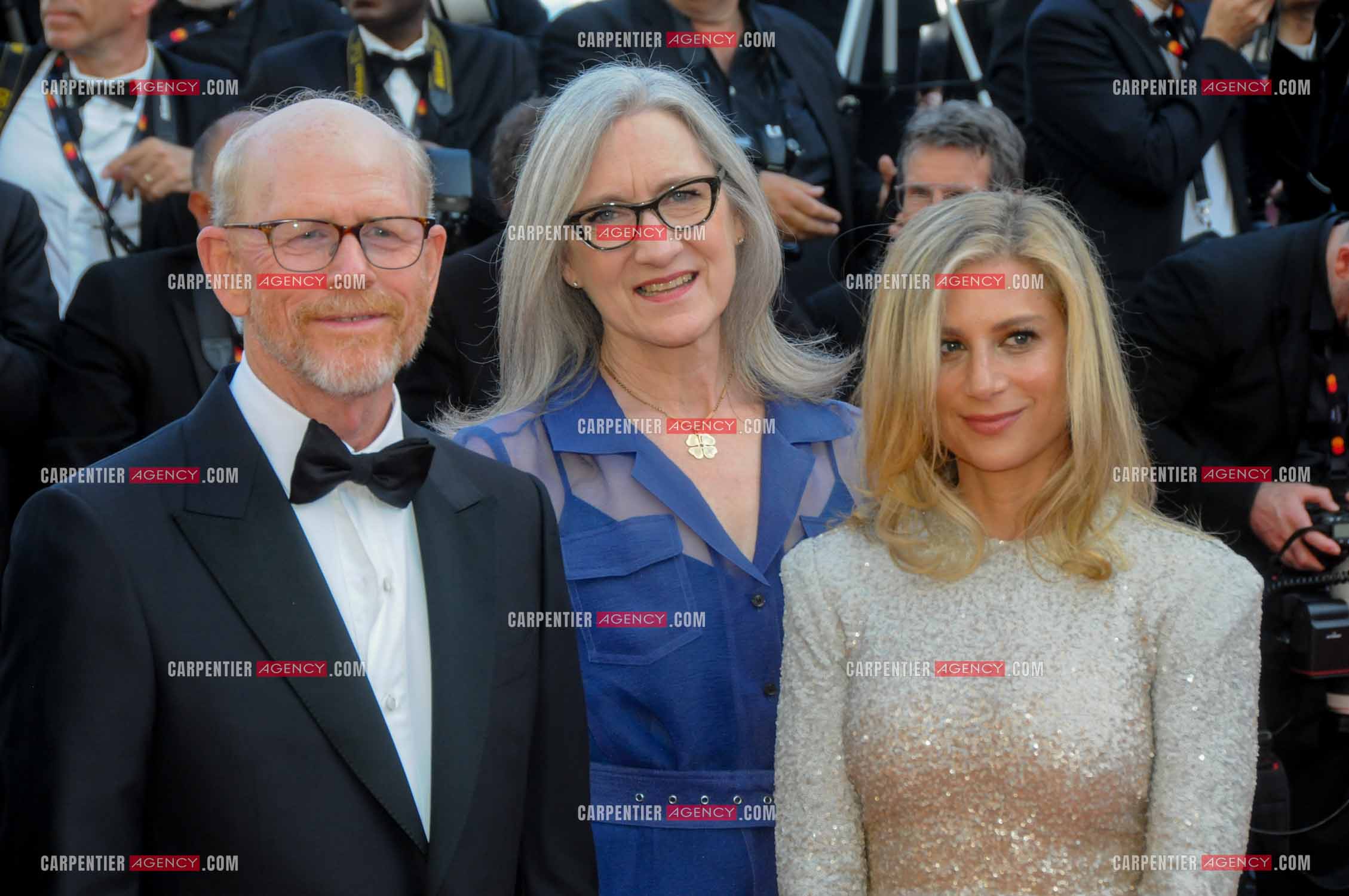 Ouverture du  77ème Festival de Cannes du 14 au 25 mai 2024. Montée des marches du film “ Emilia Perez “. Ron Howard, Sara Bernstein et  Lisa Henson.