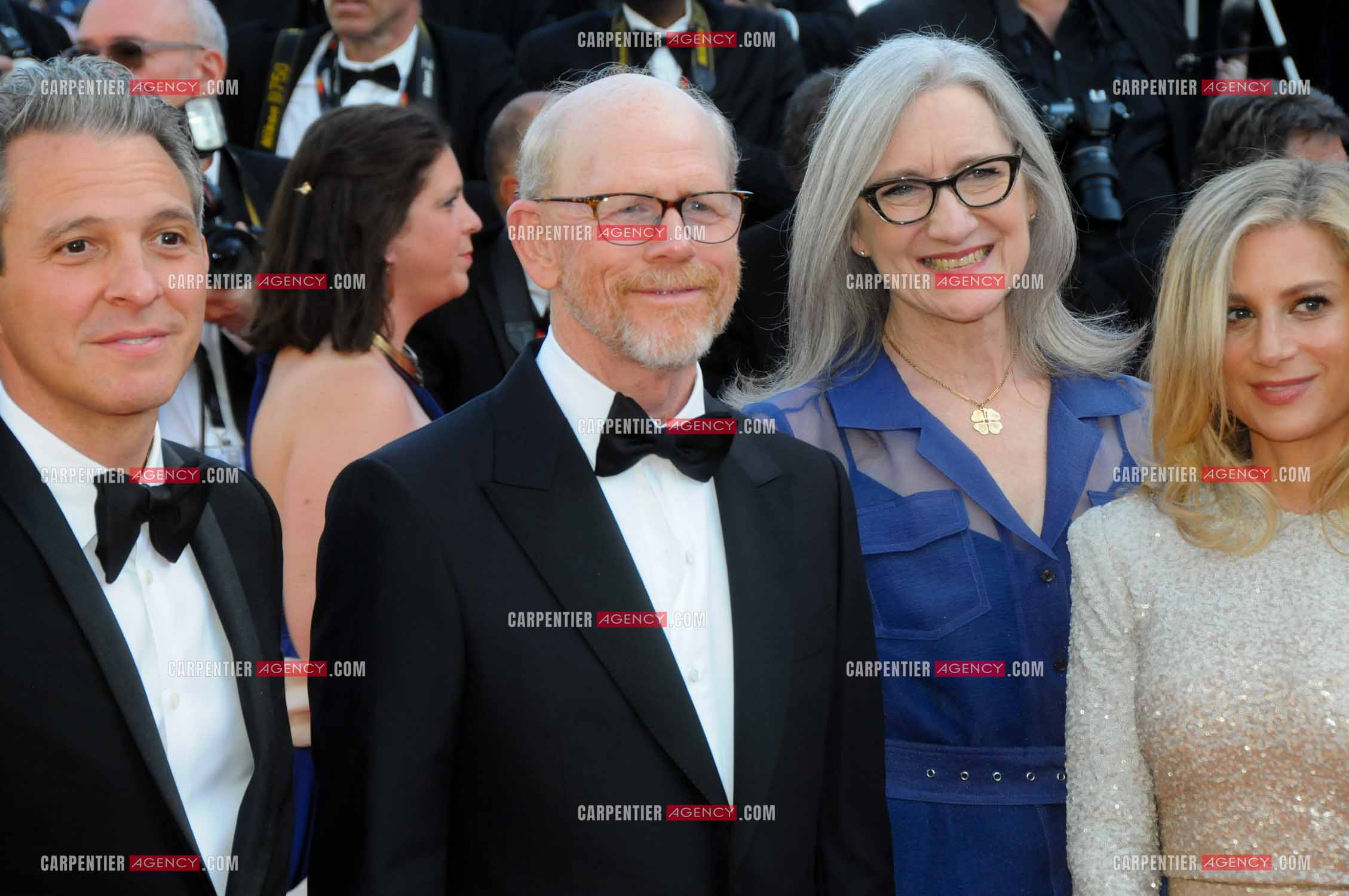 Ouverture du  77ème Festival de Cannes du 14 au 25 mai 2024. Montée des marches du film “ Emilia Perez “. Justin Wilkes, Ron Howard, Sara Bernstein et  Lisa Henson.