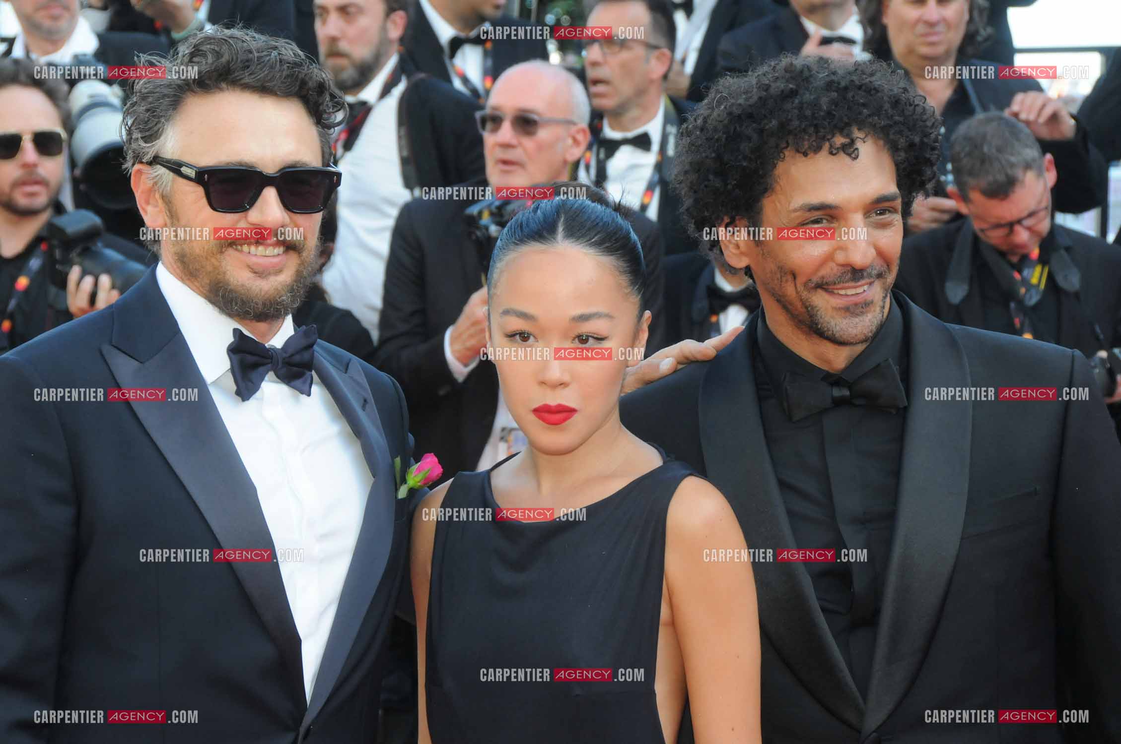 Ouverture du  77ème Festival de Cannes du 14 au 25 mai 2024. Montée des marches du film “ Emilia Perez “. James Franco, Élise Tilloloy et Tomer Sisley.