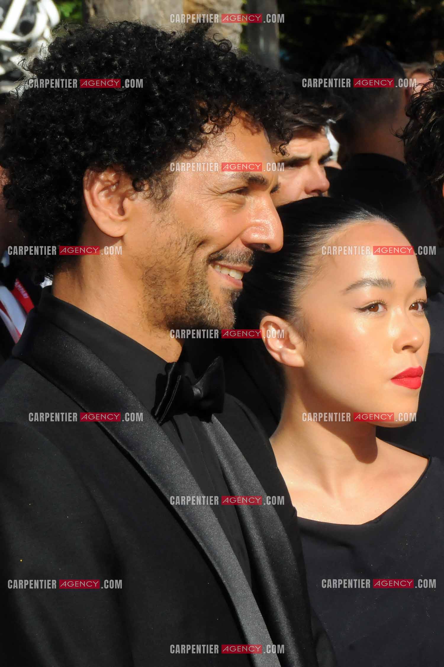 Ouverture du  77ème Festival de Cannes du 14 au 25 mai 2024. Montée des marches du film “ Emilia Perez “. Ouverture du  77ème Festival de Cannes du 14 au 25 mai 2024. Montée des marches du film “ Emilia Perez “. Tomer Sisley et Élise Tilloloy.