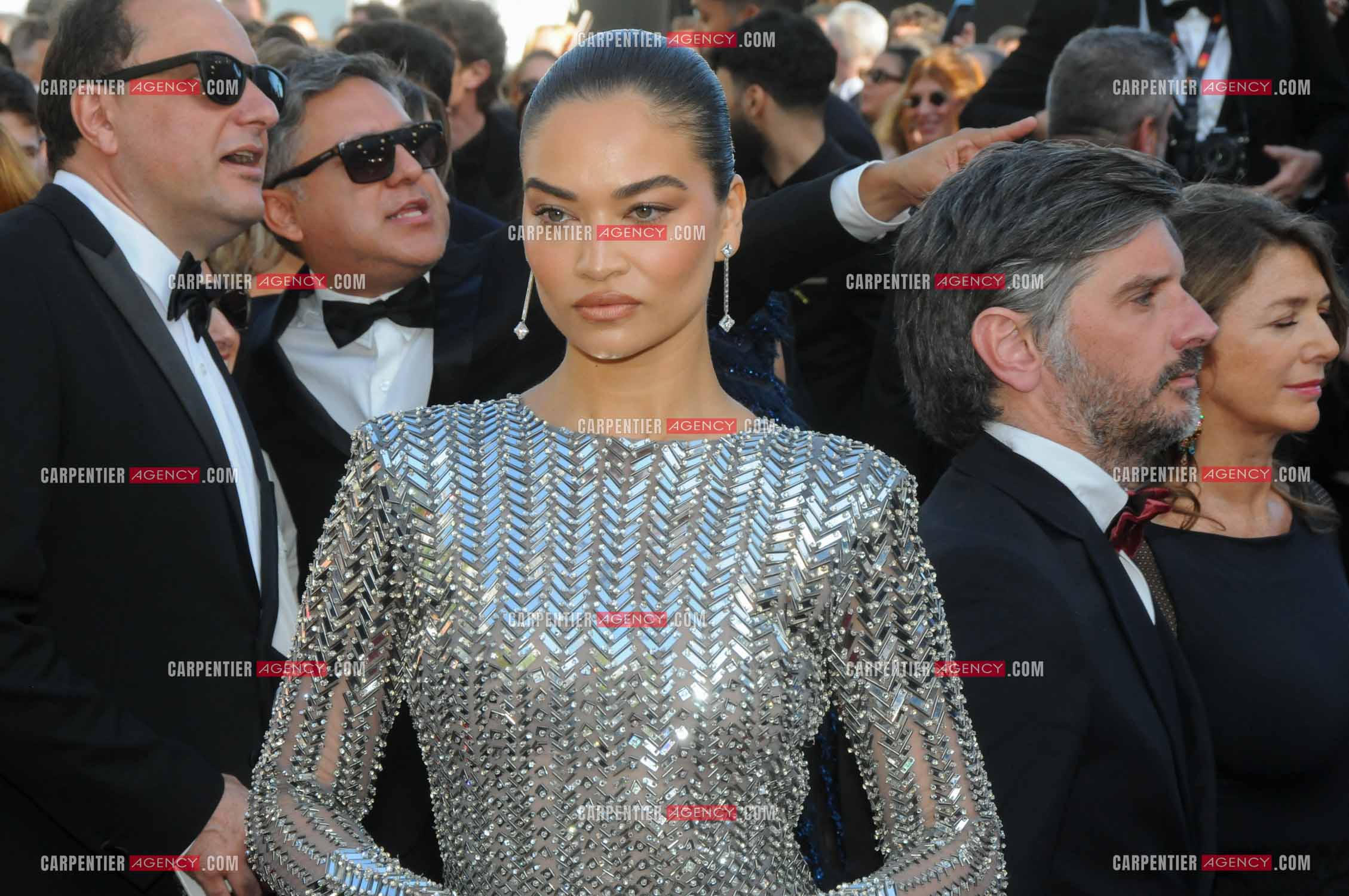 Ouverture du  77ème Festival de Cannes du 14 au 25 mai 2024. Montée des marches du film “ Emilia Perez “. Shanina Shaik.