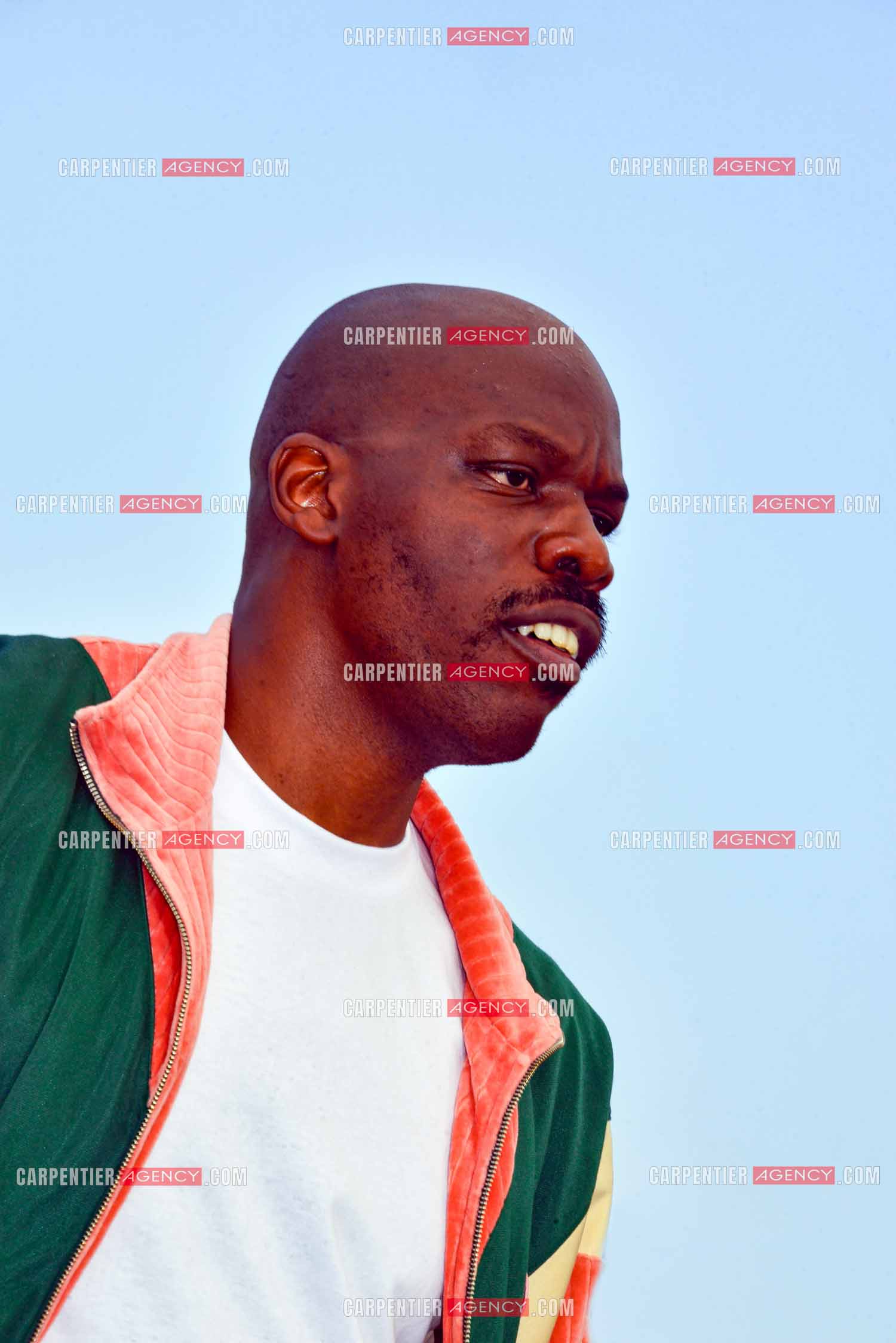 Festival de Cannes 2022. 75e édition, du 17 au 28 mai 2022 au Palais des festivals à Cannes. L'acteur Jean-Pascal zadi assiste au photocall pour la projection du film “ Les causes de la Toux “.
