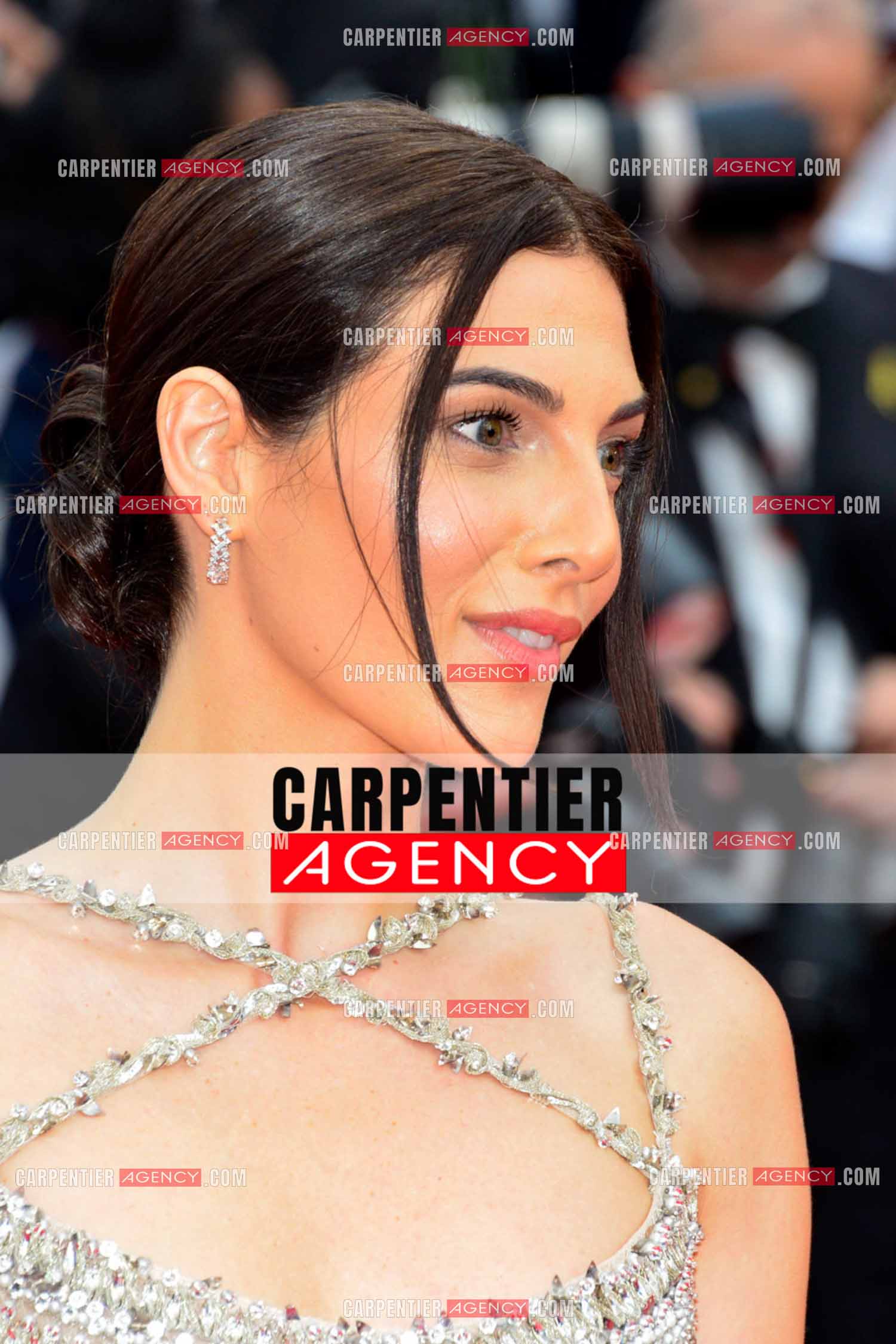 Festival de Cannes 2023. 76e édition, du 16 au 27 mai 2023 au Palais des festivals, à Cannes. L'actrice libano-britannique Razane Jammal assiste à la cérémonie d'ouverture et à la projection du film “ Jeanne du Barry “.