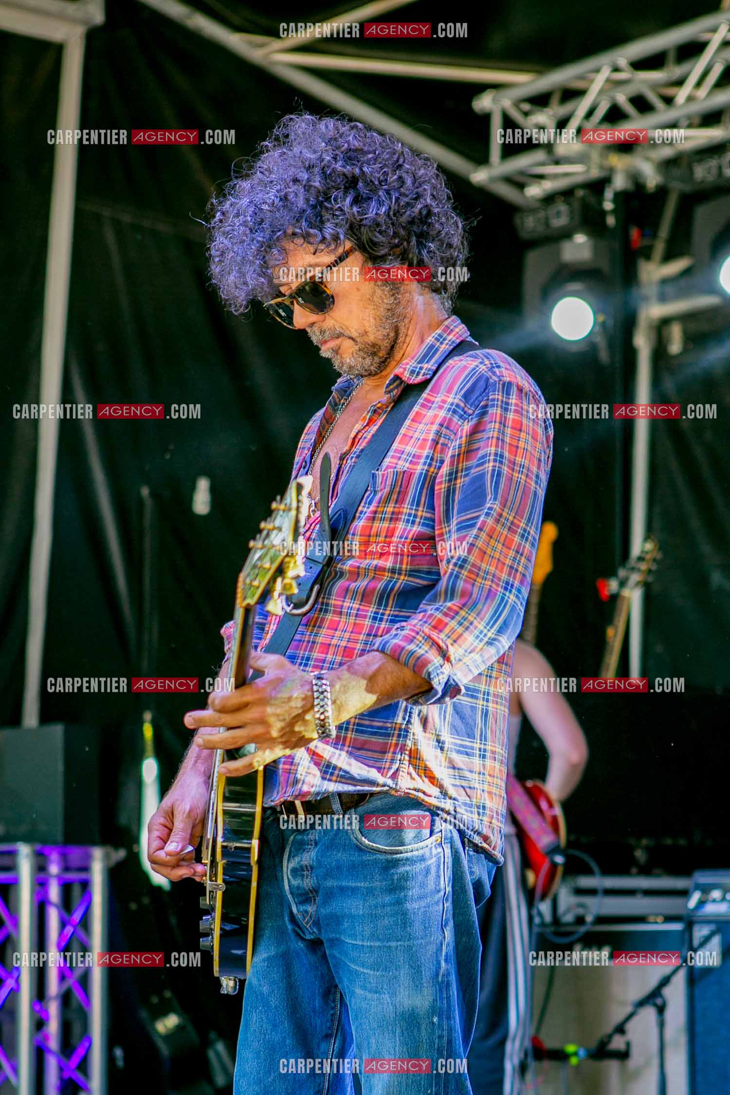 Le guitariste Yarol Poupaud en concert.