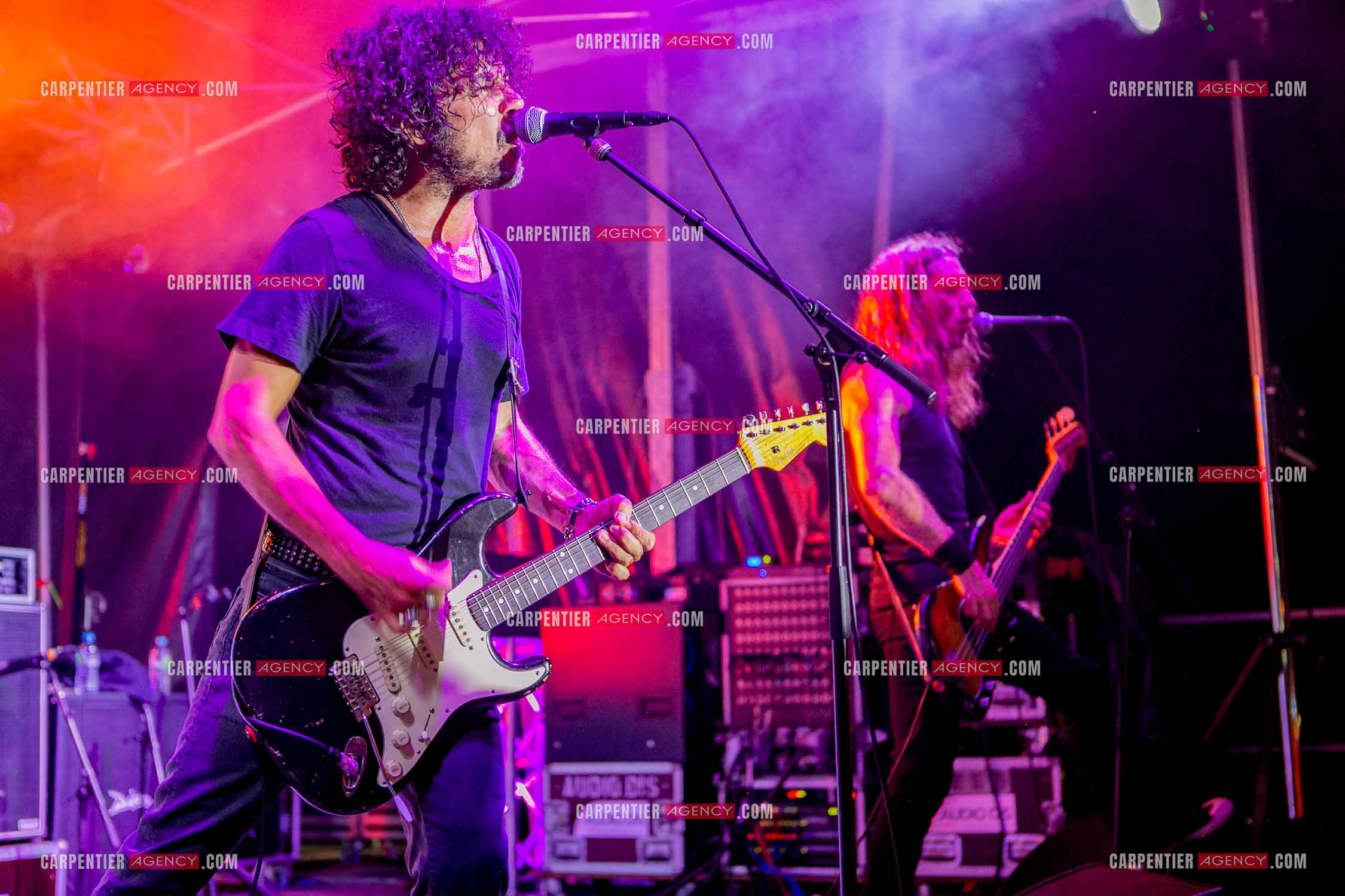 Le guitariste Yarol Poupaud en concert.