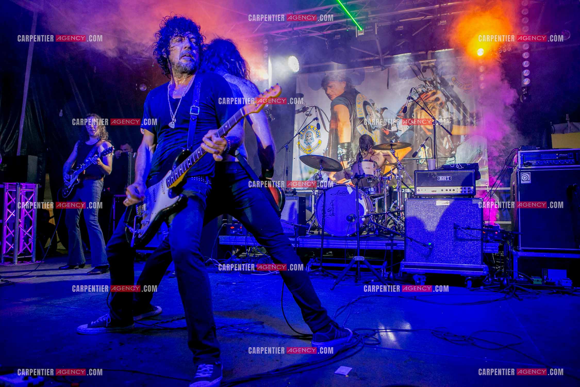 Le guitariste Yarol Poupaud en concert.