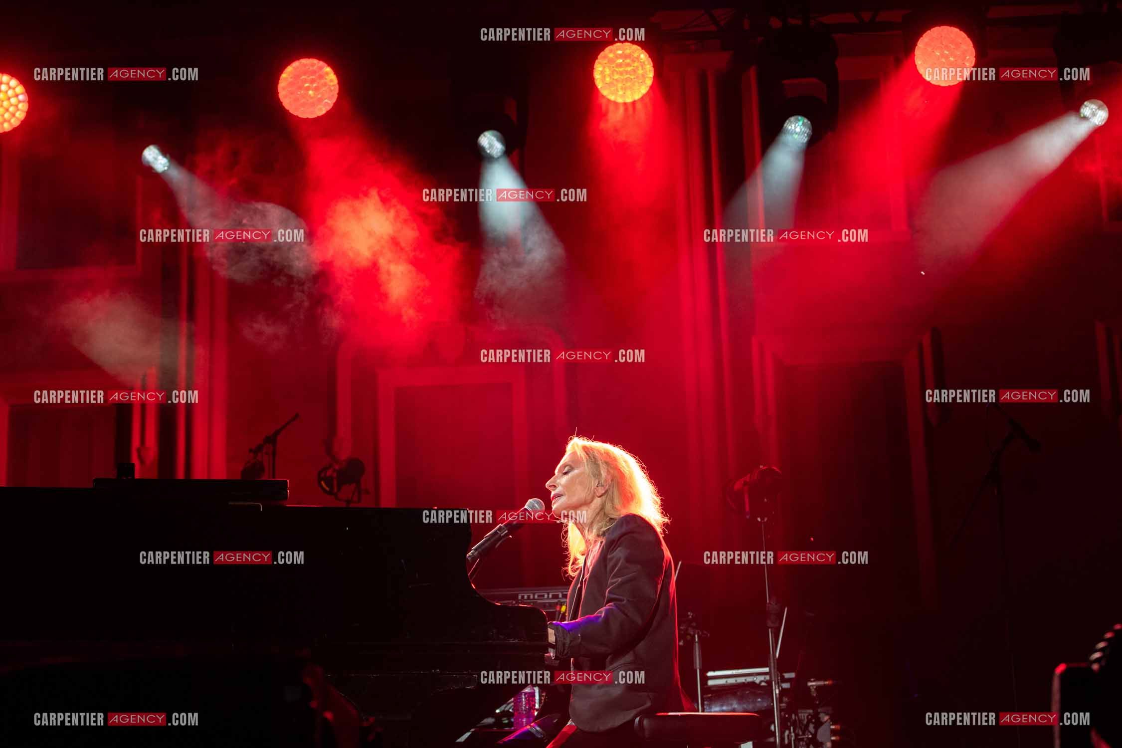 La chanteuse Véronique Sanson en concert lors du festival d'été de Soliès Pont le 17 juillet 2021.  ( Exclusif )