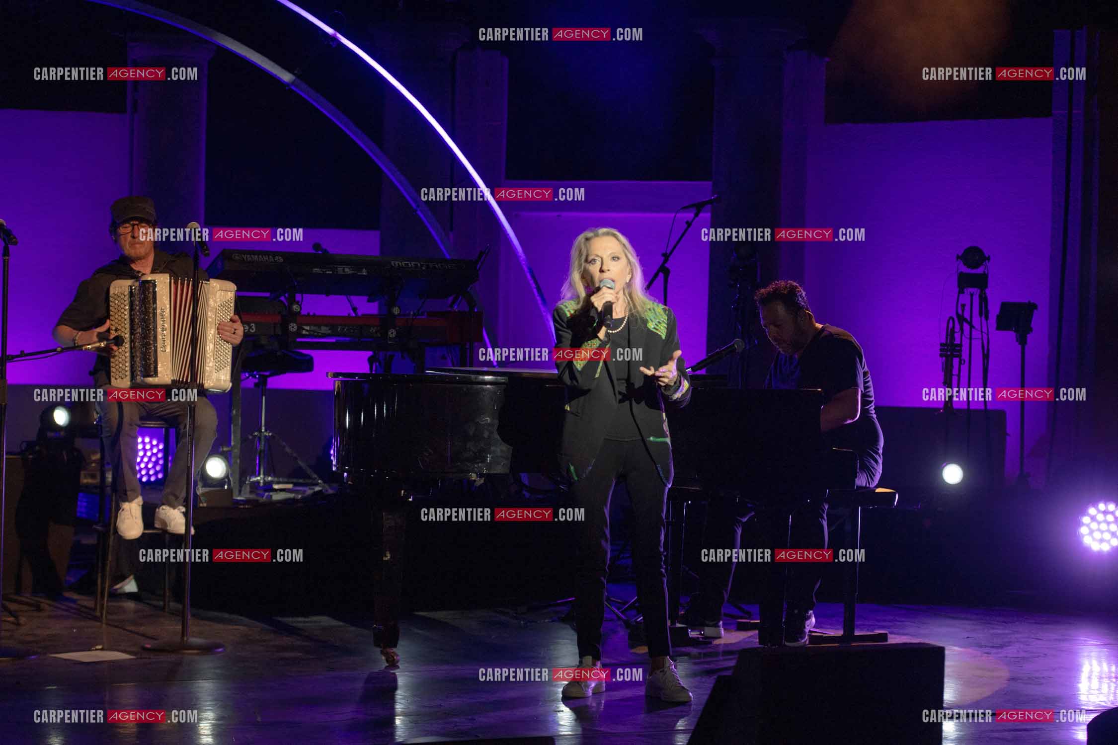 La chanteuse Véronique Sanson au festival de Ramatuelle pour sa dernière date de sa tournée d'été "Hasta Luego".    ( Exclusif )