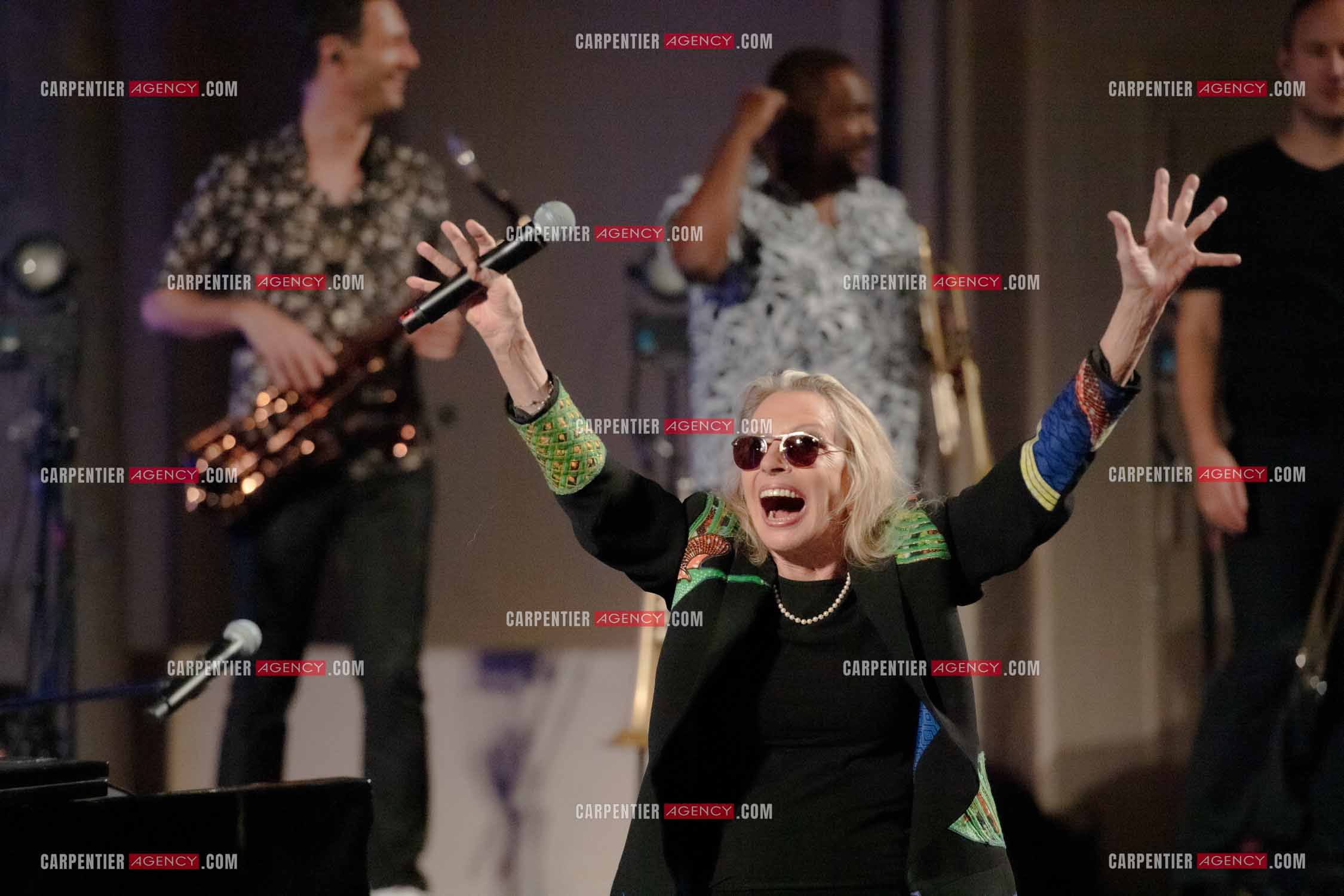 La chanteuse Véronique Sanson au festival de Ramatuelle pour sa dernière date de sa tournée d'été "Hasta Luego".    ( Exclusif )