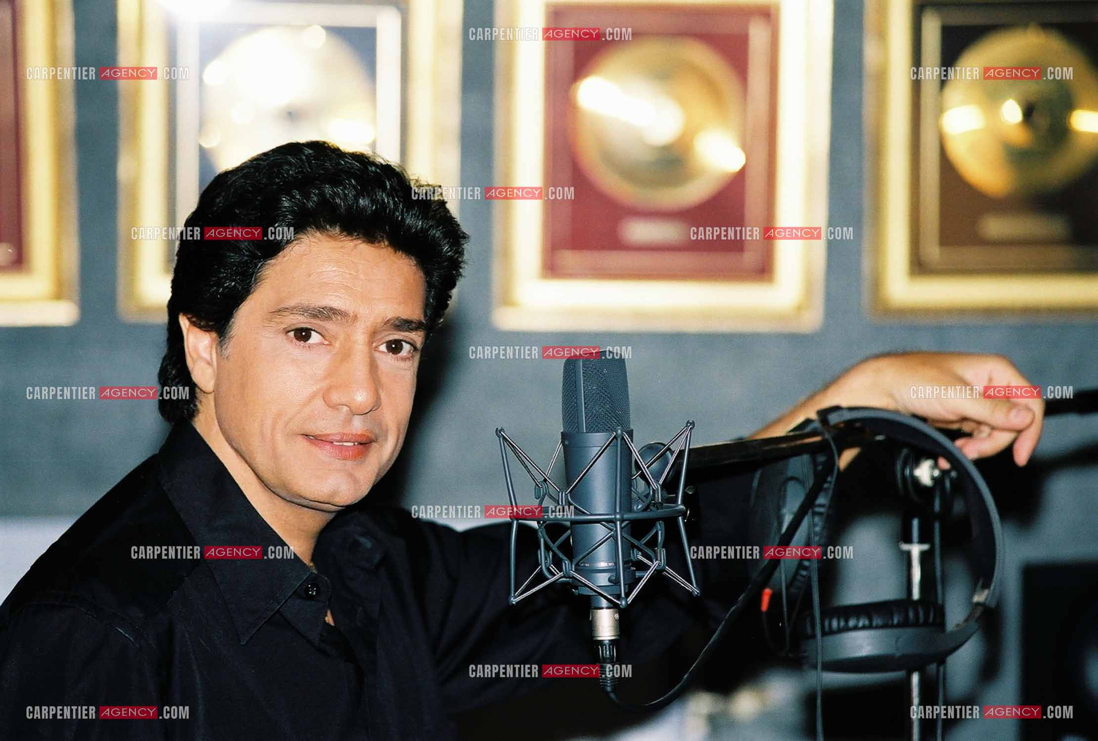 Le chanteur Frédéric François chez lui en Belgique.